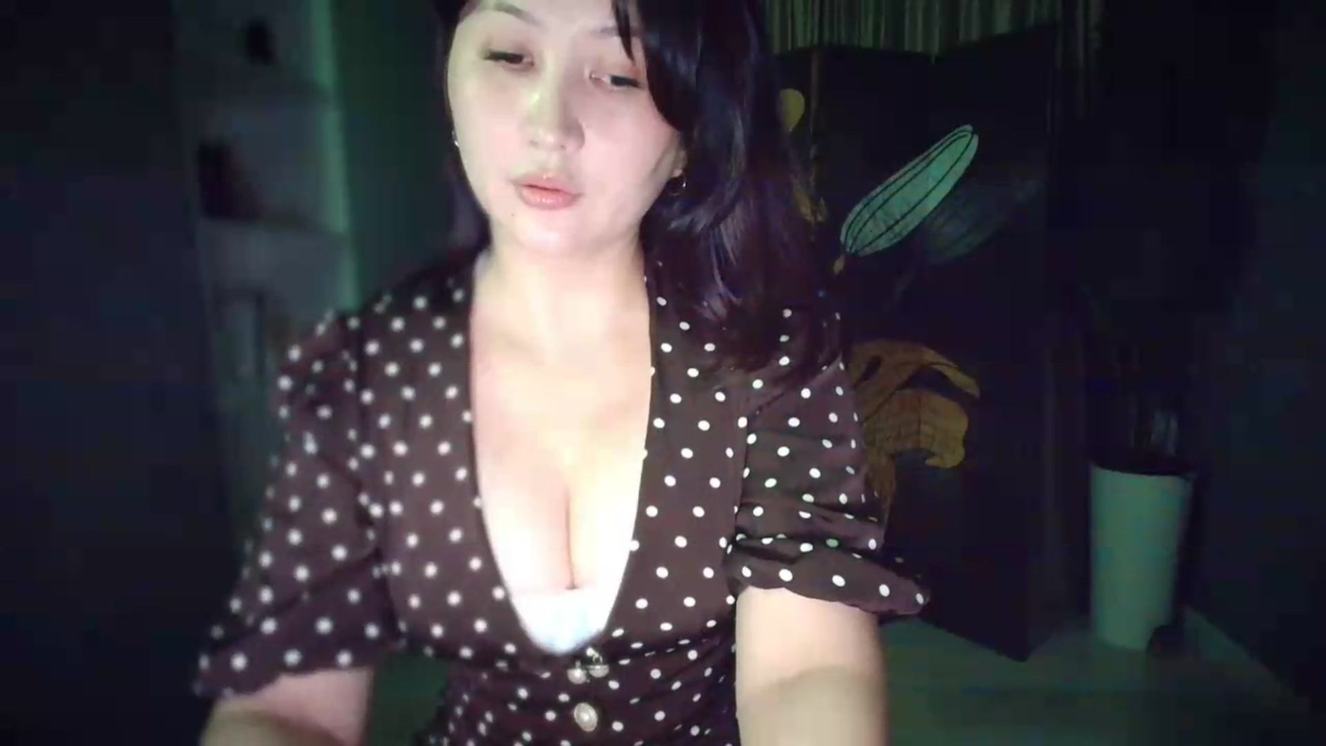 Gallery image thumbnail from Elfleur's myfreecams stream on, 09/16/2026, 19:38 image 13 of 20