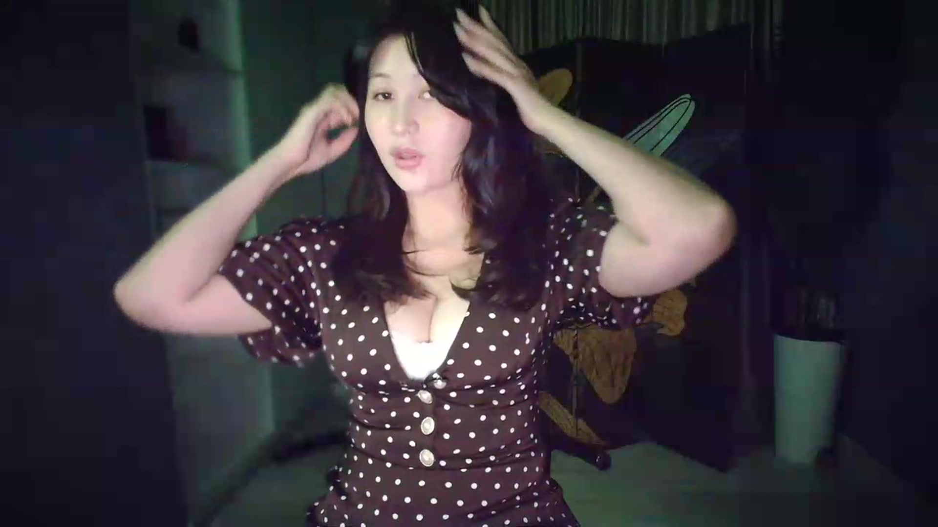Gallery image thumbnail from Elfleur's myfreecams stream on, 09/16/2026, 19:38 image 19 of 20