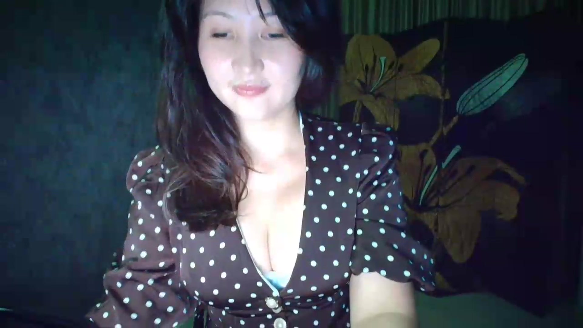 Gallery image thumbnail from Elfleur's myfreecams stream on, 09/16/2026, 20:55 image 19 of 20
