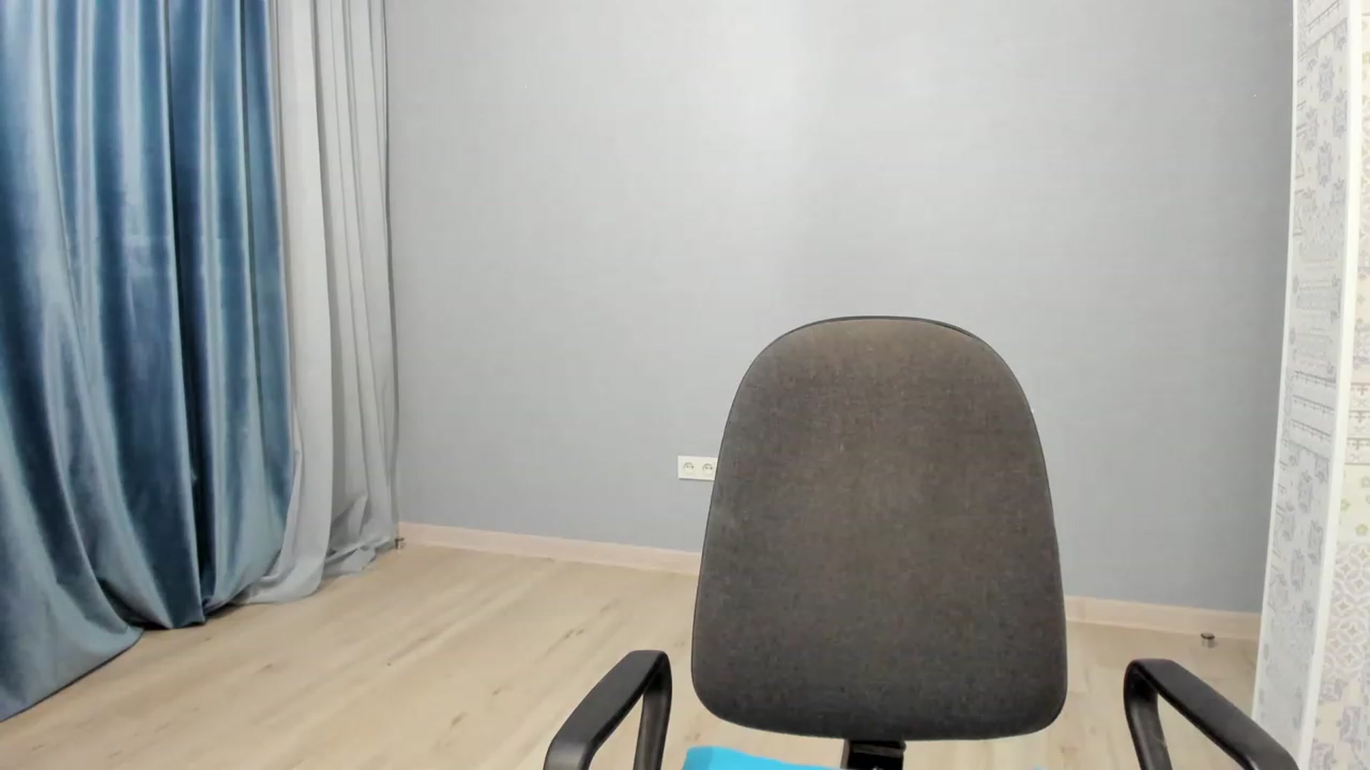 Gallery image thumbnail from Elfleurit's myfreecams stream on, 11/18/2022, 20:31 image 18 of 20