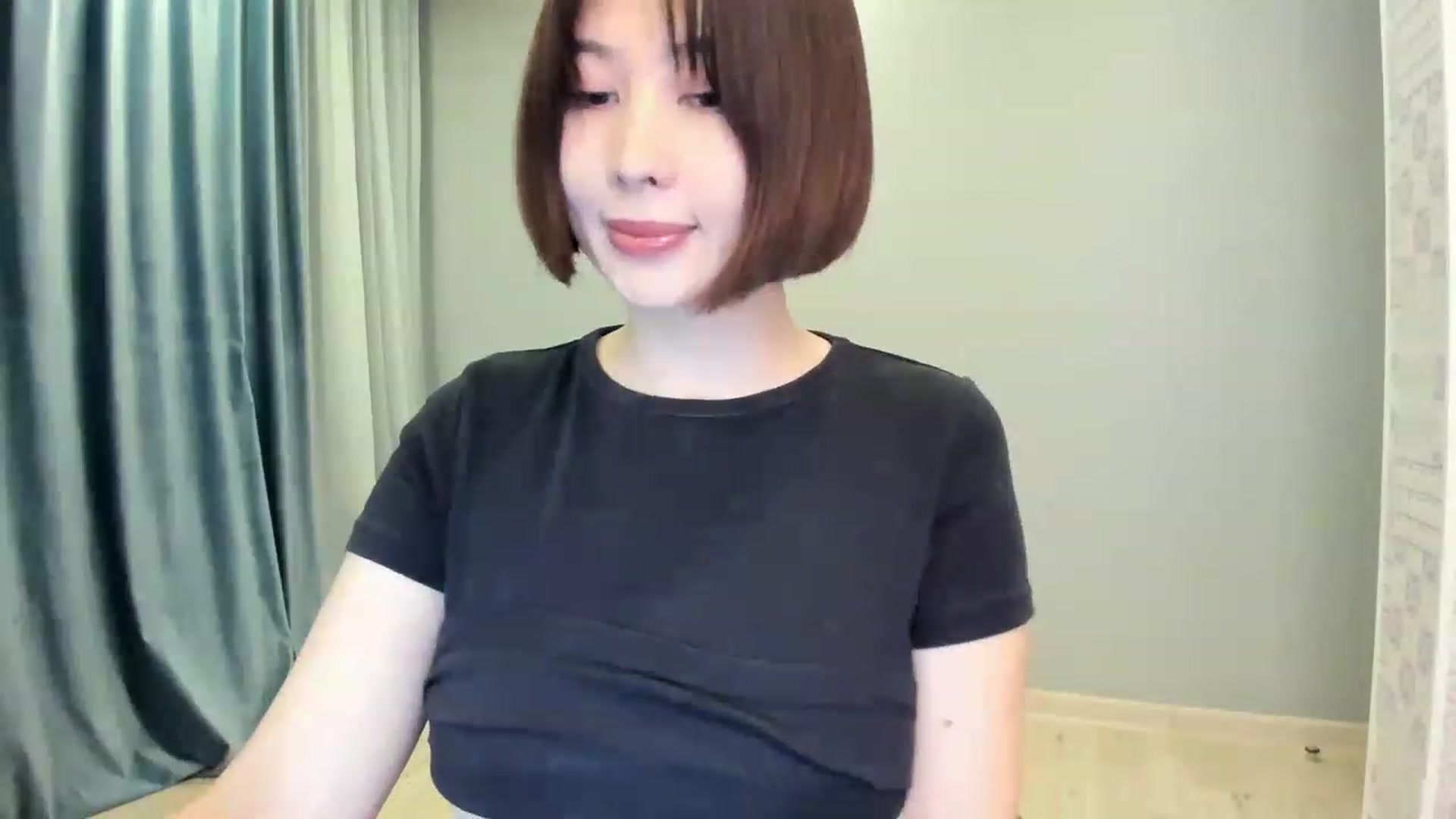 Gallery image thumbnail from Elfleurit's myfreecams stream on, 11/18/2022, 23:45 image 4 of 20