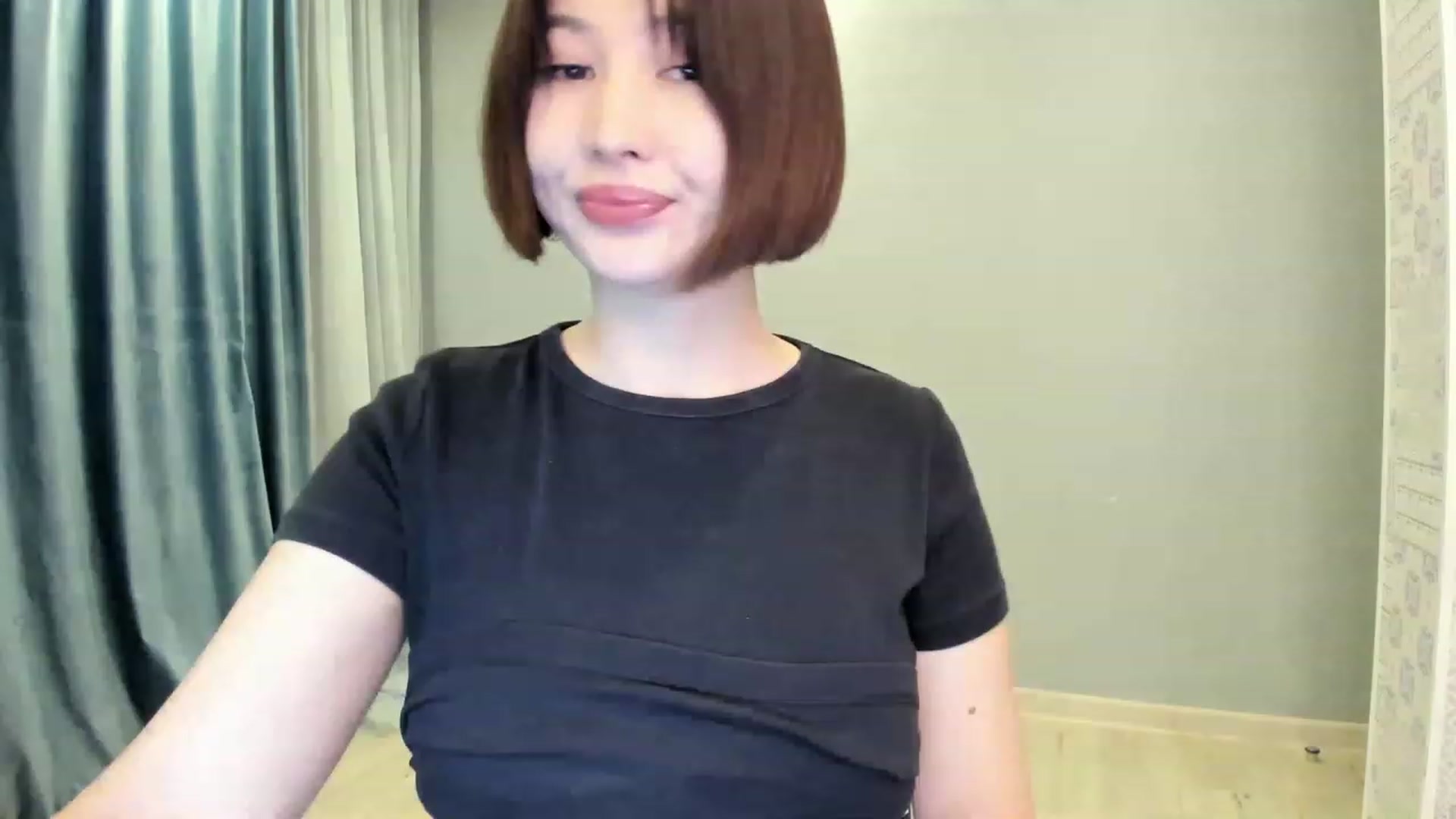 Gallery image thumbnail from Elfleurit's myfreecams stream on, 11/18/2022, 23:45 image 3 of 20