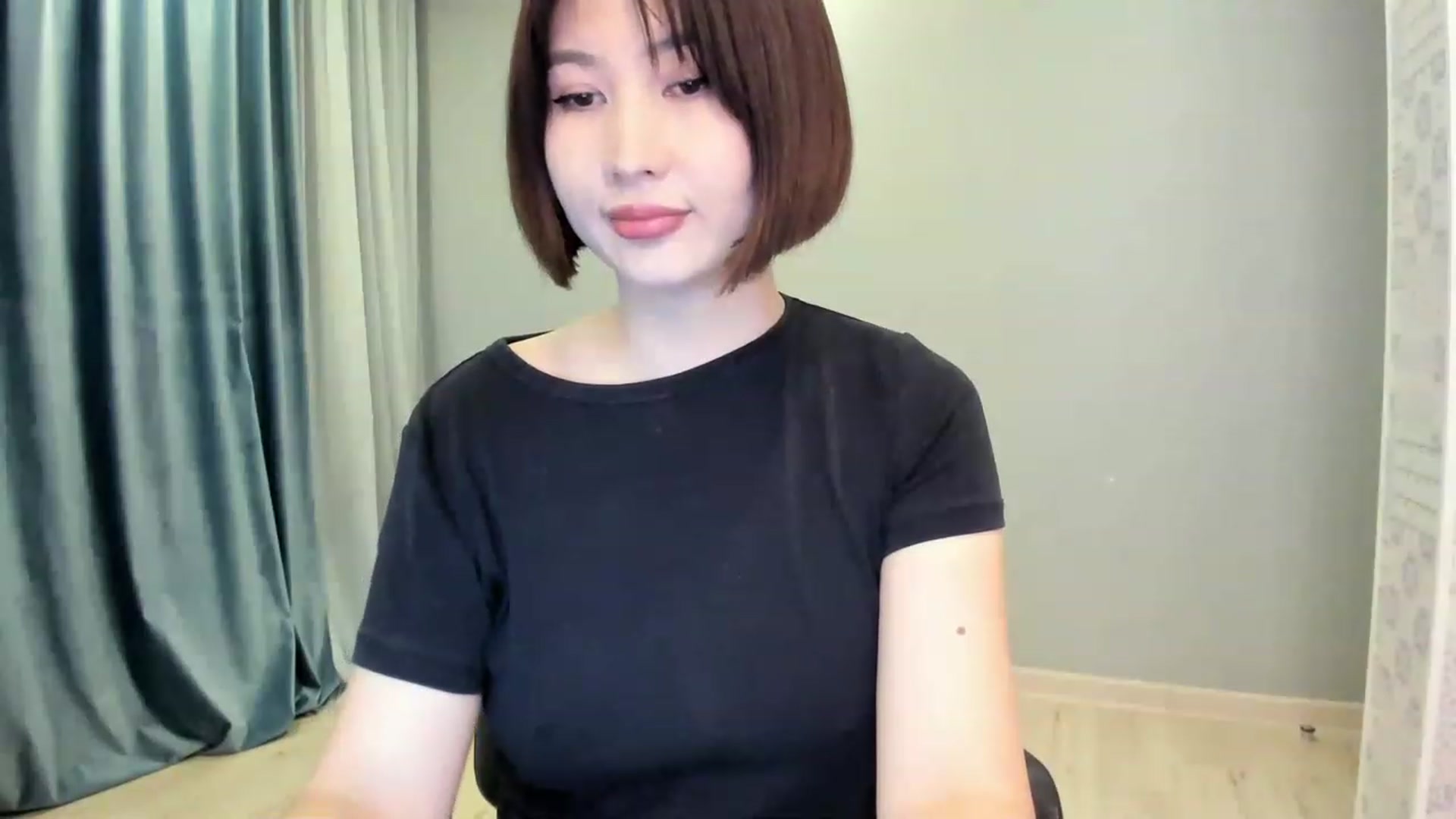 Gallery image thumbnail from Elfleurit's myfreecams stream on, 11/18/2022, 23:45 image 7 of 20