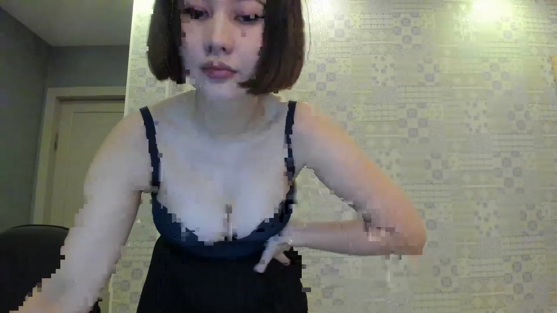 Gallery image thumbnail from Elfleurit's myfreecams stream on, 11/23/2022, 01:20 image 16 of 20