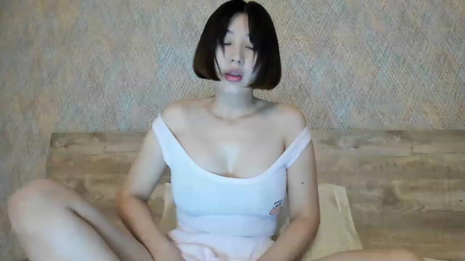 Gallery image thumbnail from Elfleurit's myfreecams stream on, 11/23/2022, 22:03 image 18 of 20