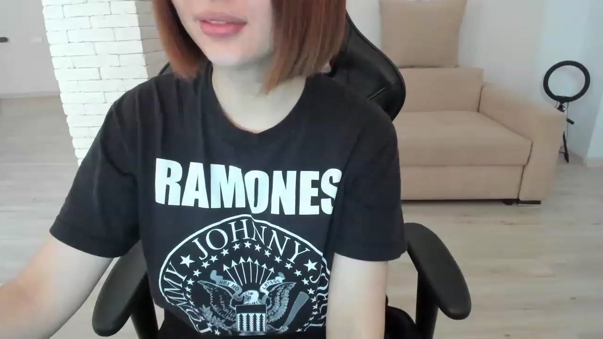 Gallery image thumbnail from Elfleurit's myfreecams stream on, 01/04/2023, 06:47 image 12 of 20