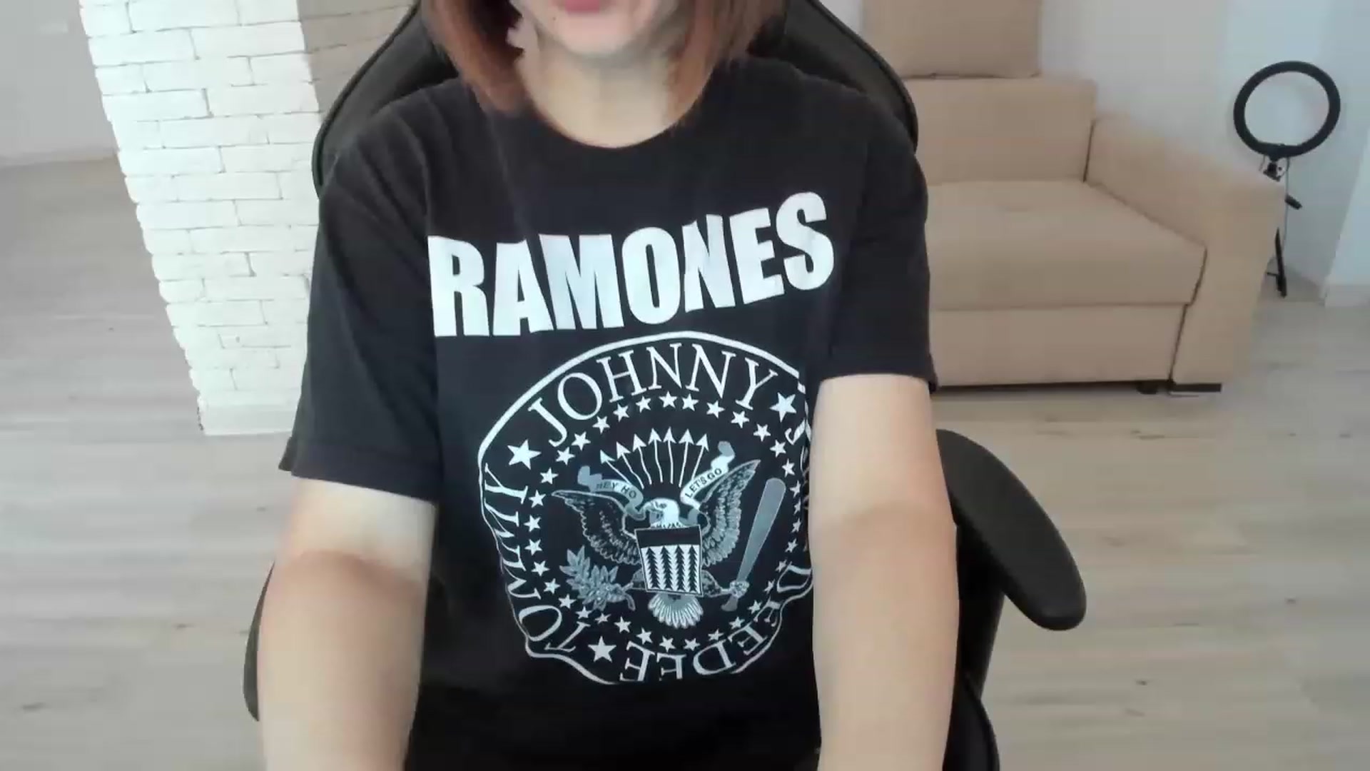 Gallery image thumbnail from Elfleurit's myfreecams stream on, 01/04/2023, 06:47 image 19 of 20