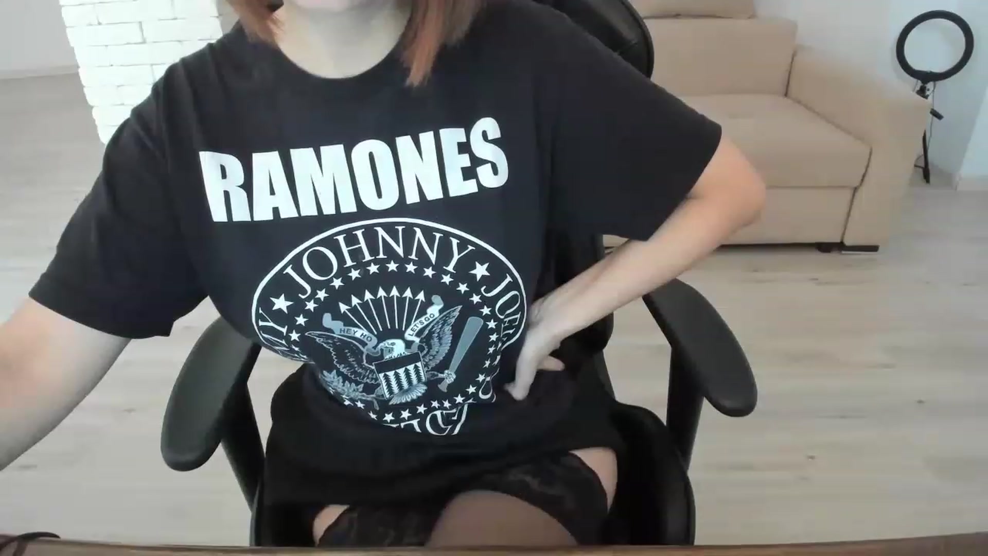 Gallery image thumbnail from Elfleurit's myfreecams stream on, 01/04/2023, 06:47 image 15 of 20