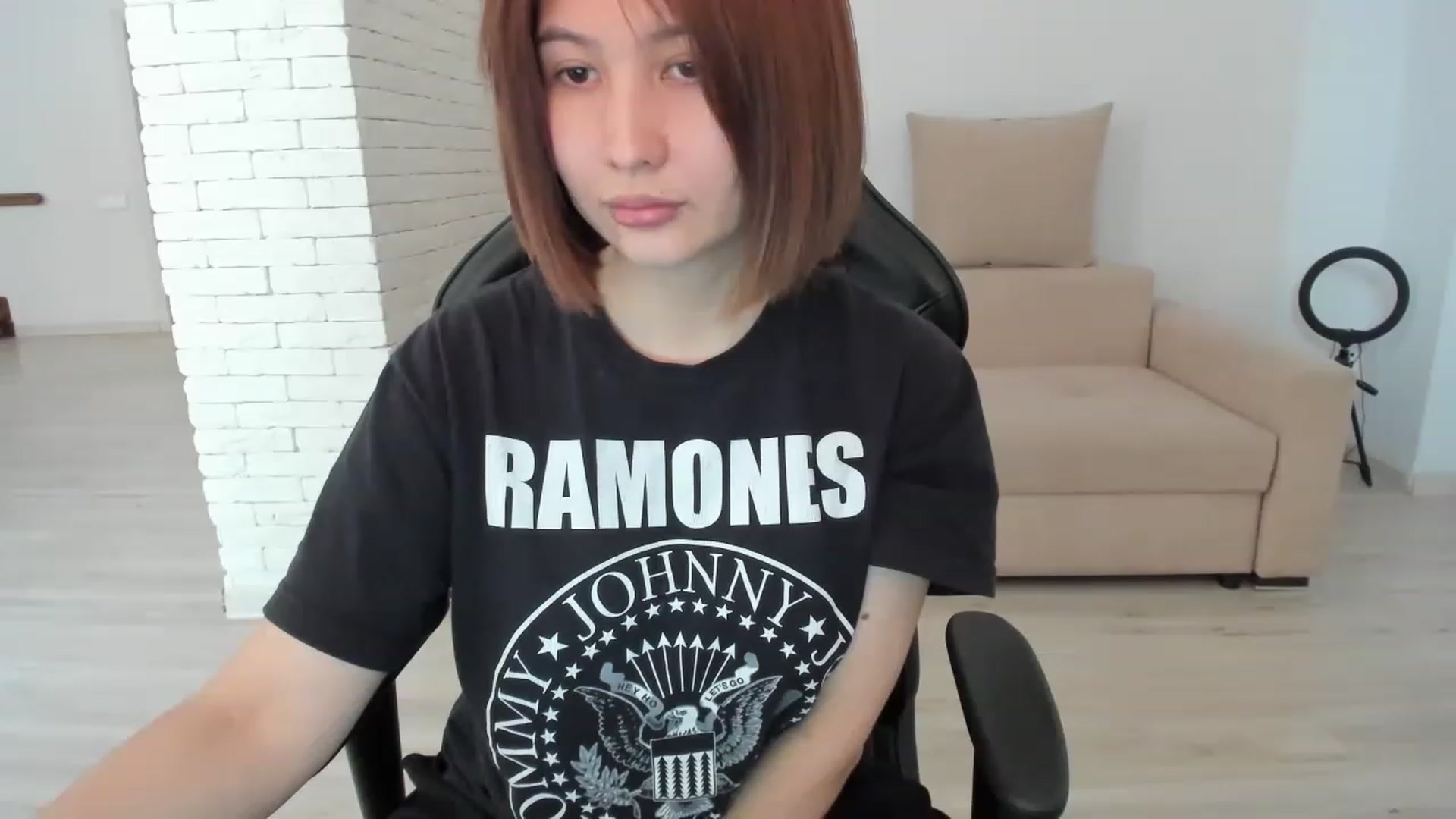 Gallery image thumbnail from Elfleurit's myfreecams stream on, 01/04/2023, 07:39 image 11 of 20