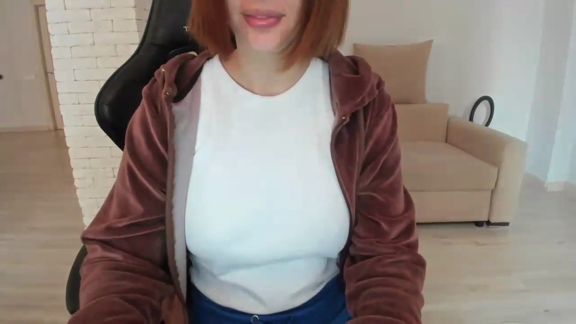 Gallery image thumbnail from Elfleurit's myfreecams stream on, 01/10/2023, 08:18 image 14 of 20