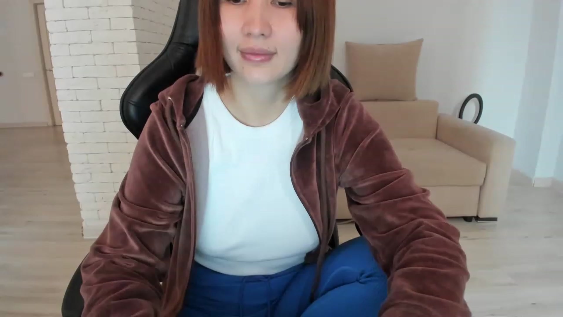 Gallery image thumbnail from Elfleurit's myfreecams stream on, 01/10/2023, 08:18 image 16 of 20