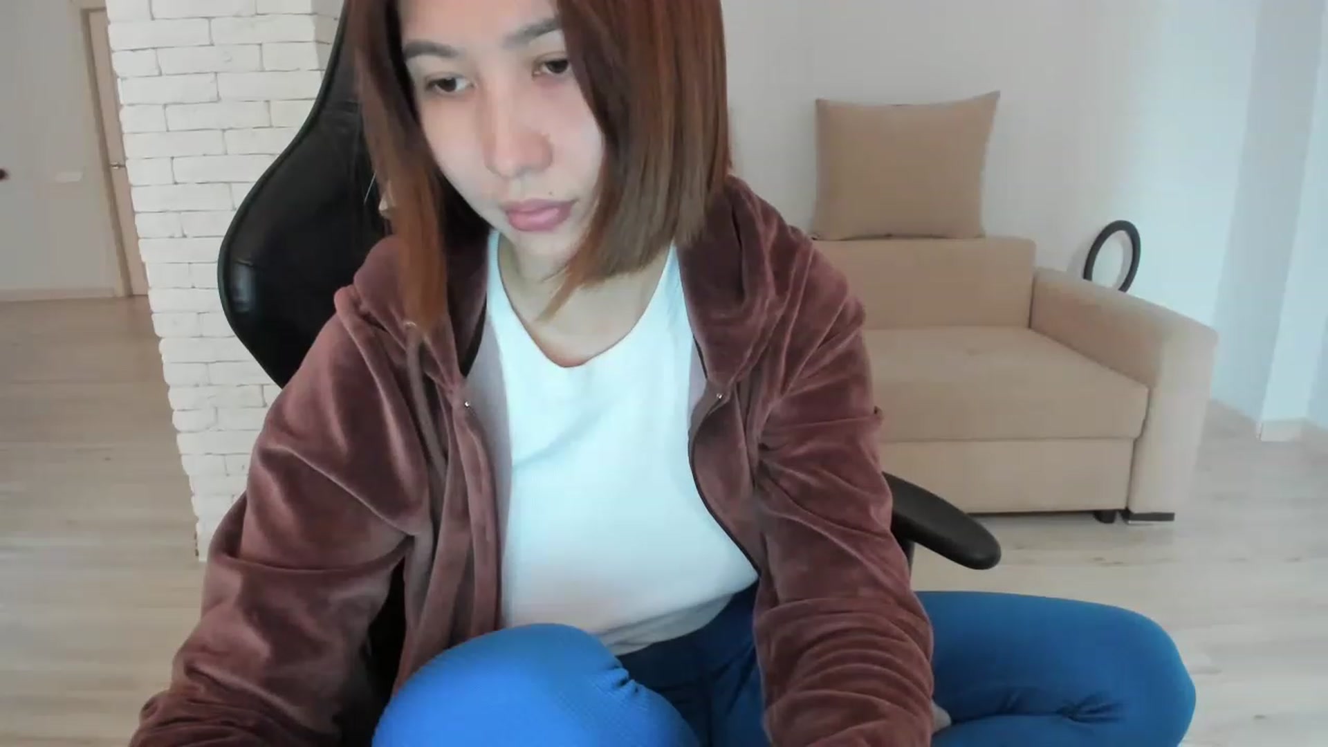 Gallery image thumbnail from Elfleurit's myfreecams stream on, 01/10/2023, 08:18 image 19 of 20