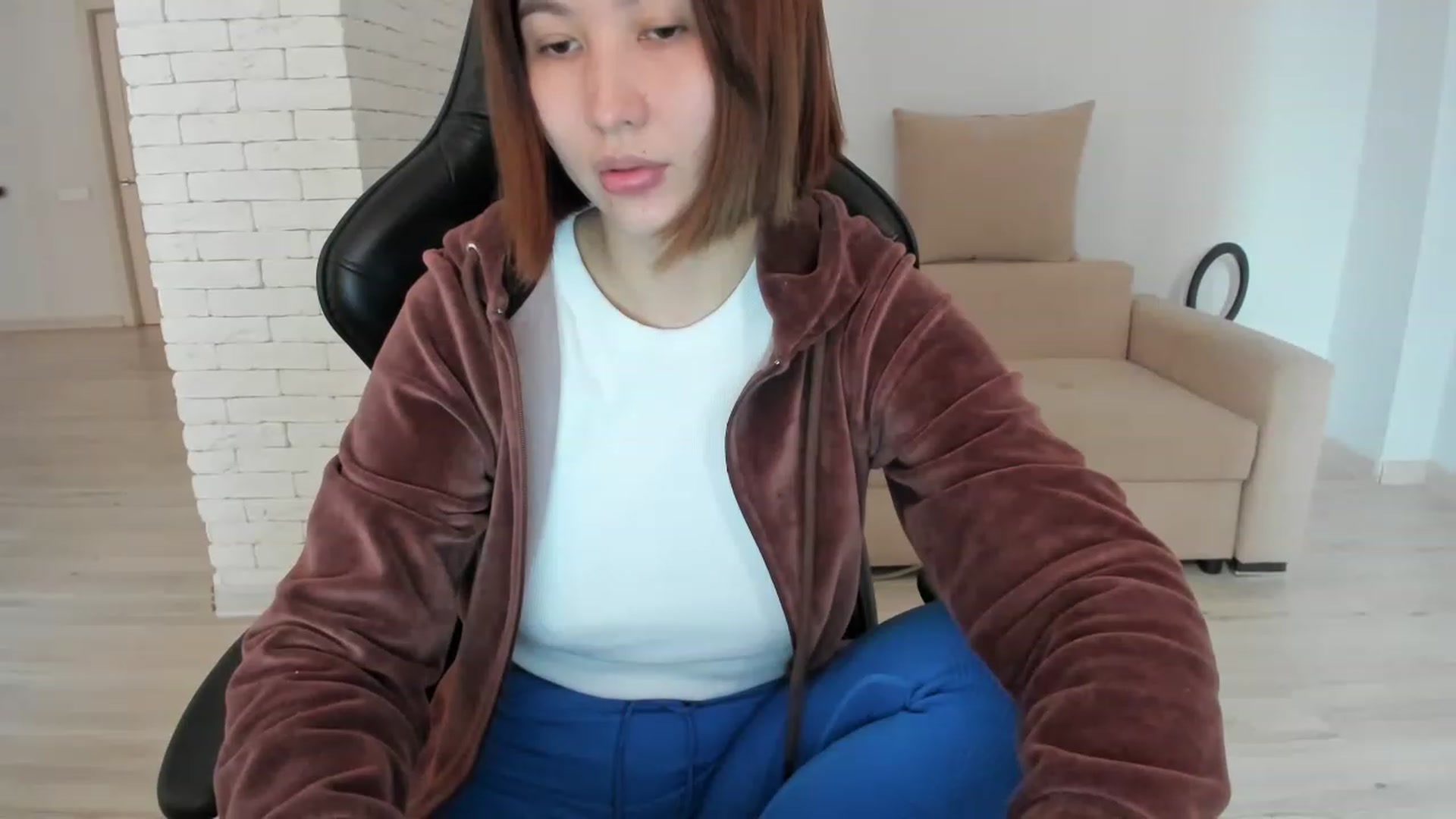 Gallery image thumbnail from Elfleurit's myfreecams stream on, 01/10/2023, 08:18 image 17 of 20