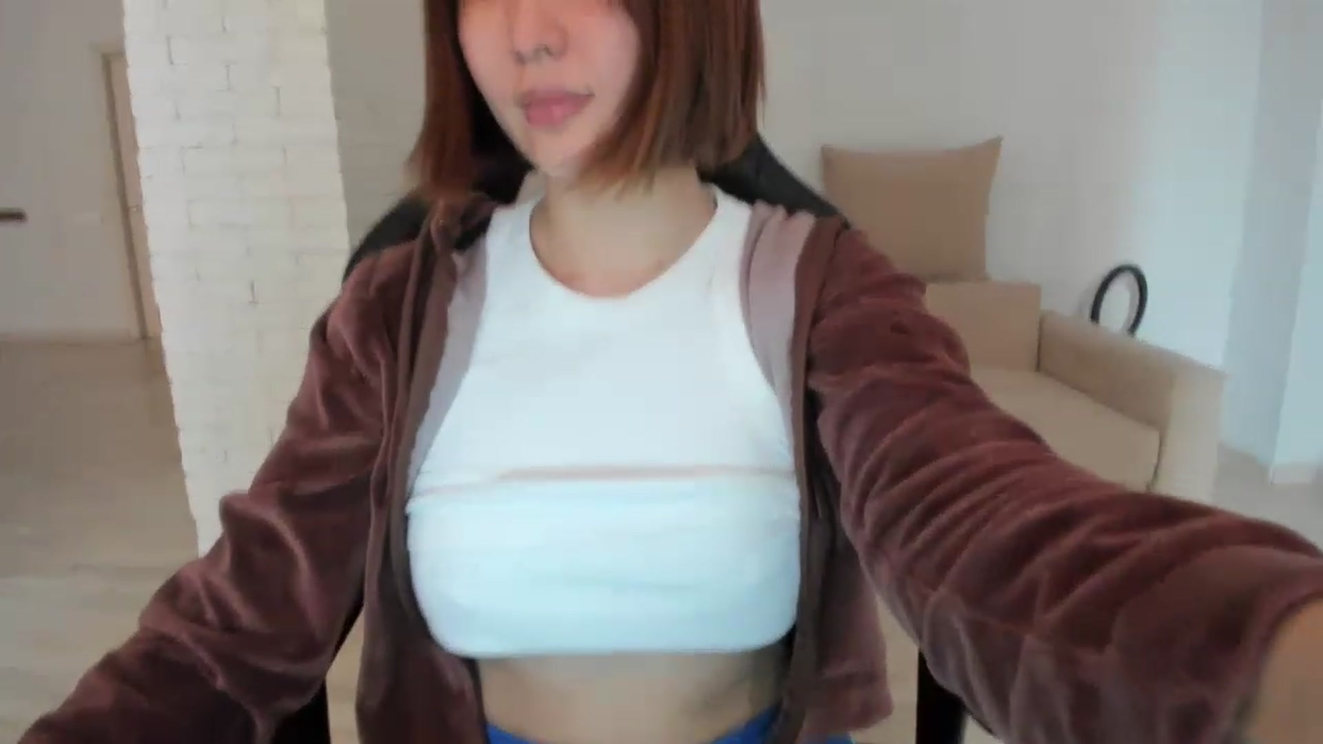 Gallery image thumbnail from Elfleurit's myfreecams stream on, 01/10/2023, 08:18 image 8 of 20