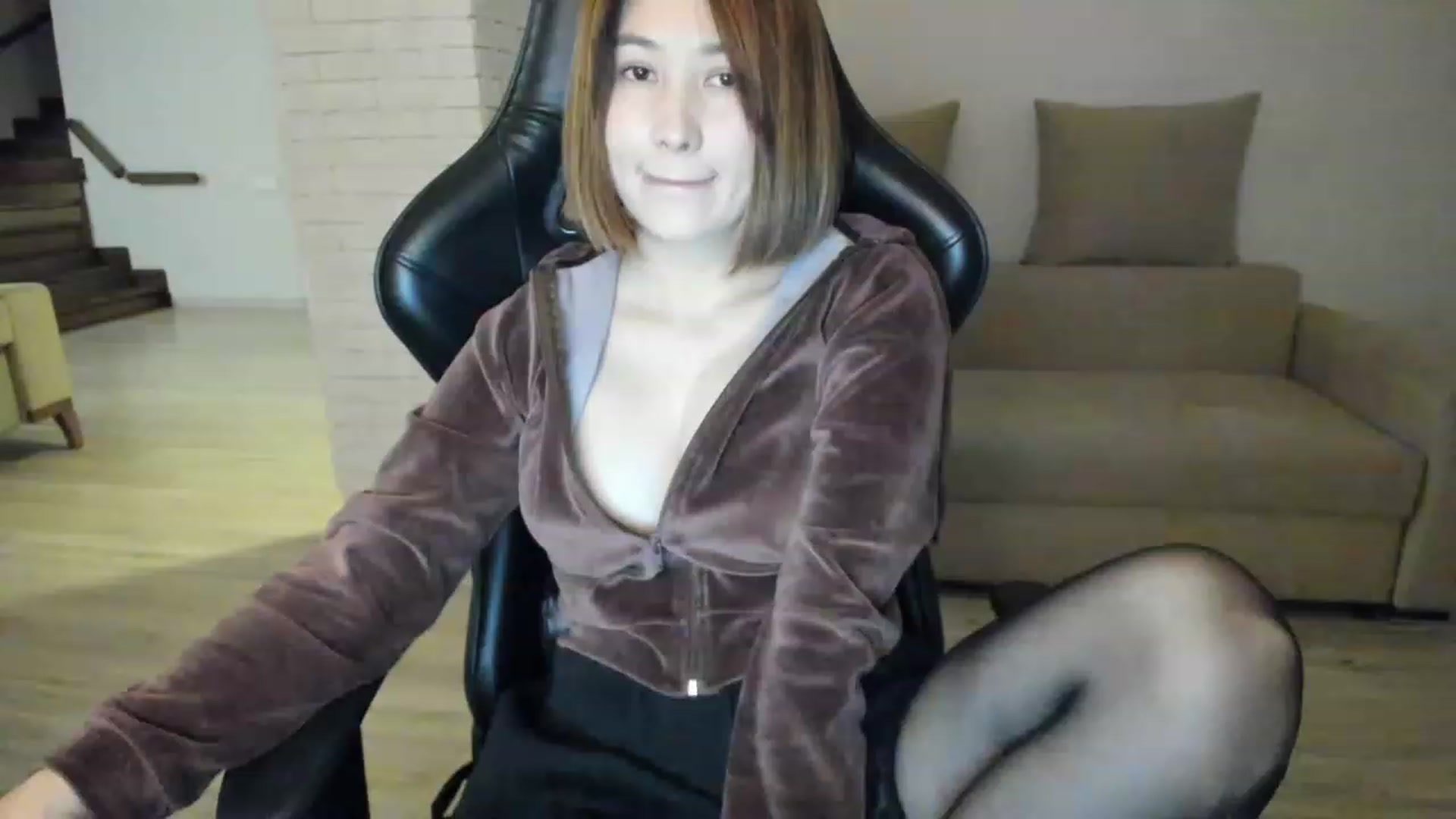 Gallery image thumbnail from Elfleurit's myfreecams stream on, 01/15/2023, 18:36 image 14 of 20