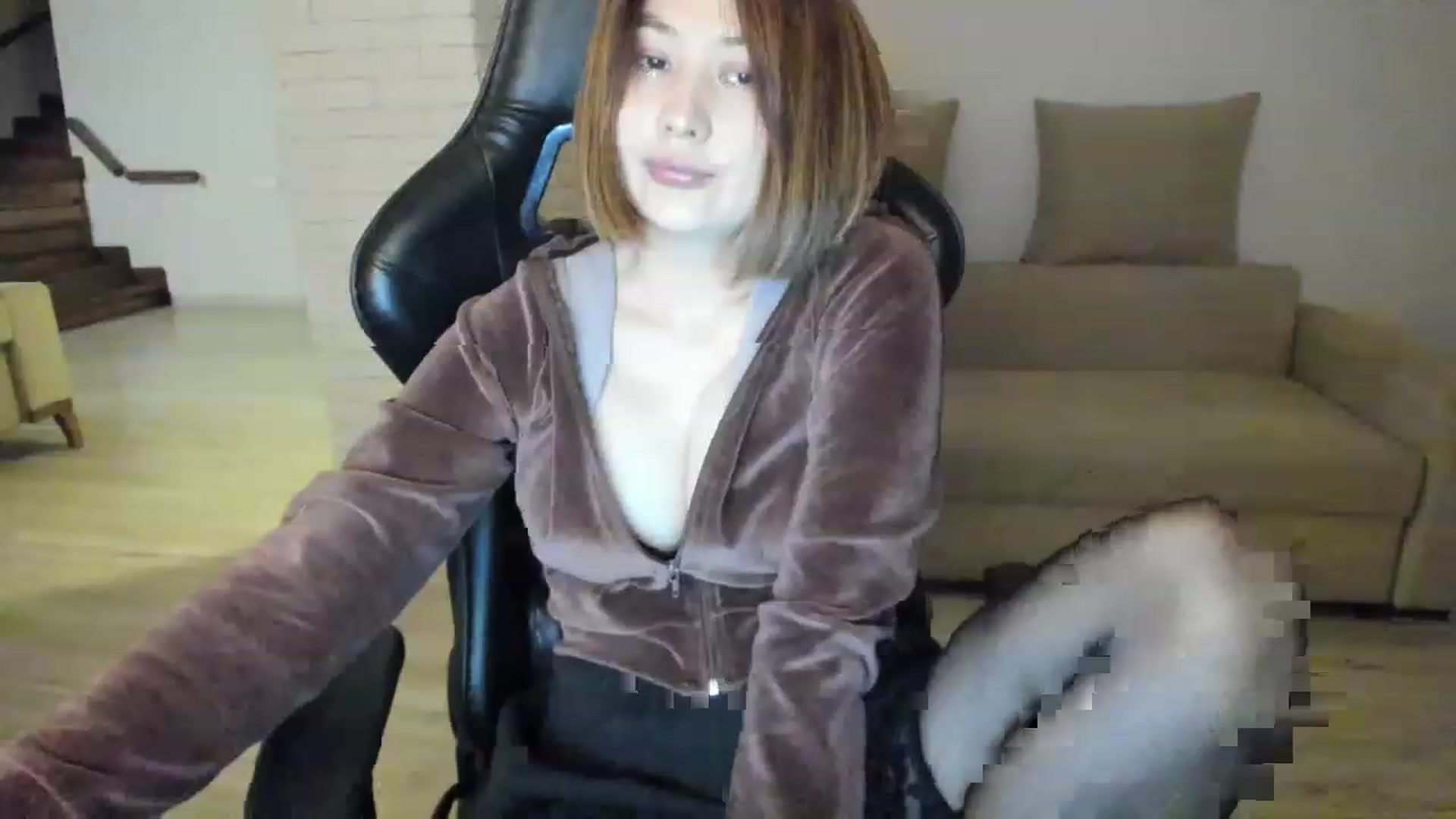 Gallery image thumbnail from Elfleurit's myfreecams stream on, 01/15/2023, 18:36 image 10 of 20