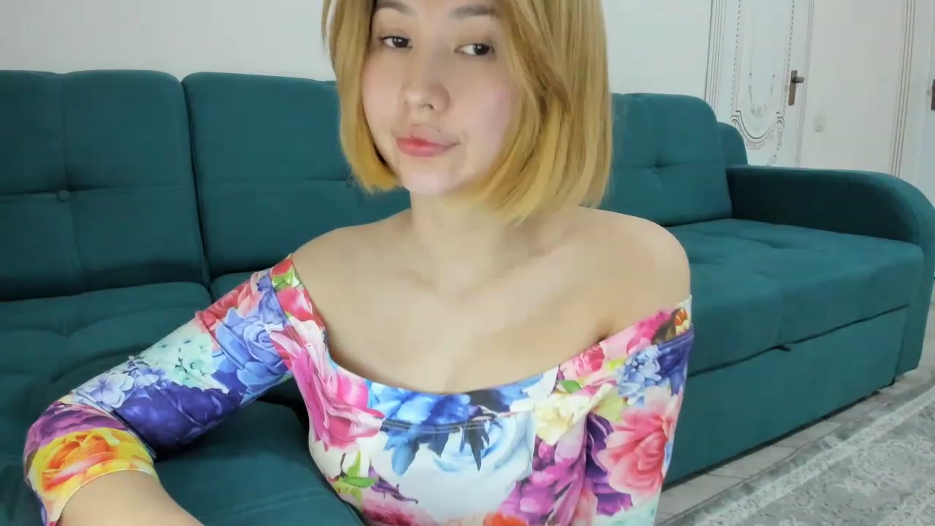 Gallery image thumbnail from Elfleurit's myfreecams stream on, 03/19/2023, 15:21 image 19 of 20