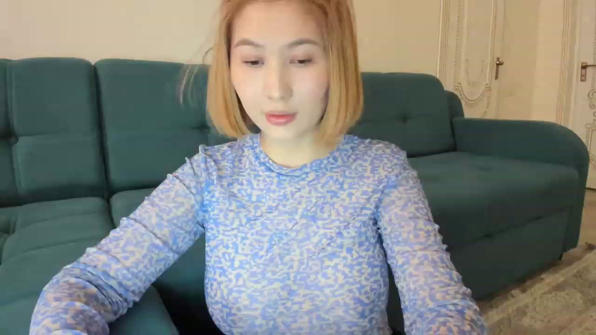 Gallery image thumbnail from Elfleurit's myfreecams stream on, 03/20/2023, 07:00 image 19 of 20