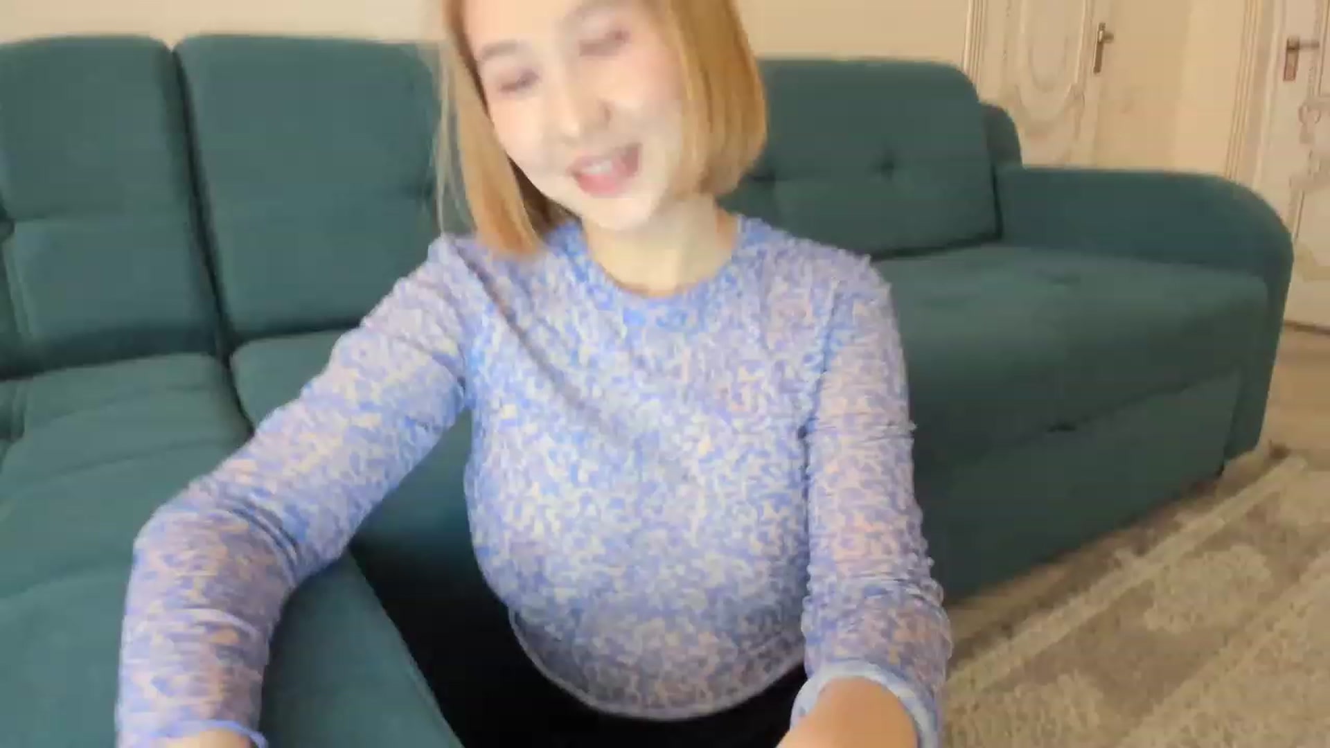 Gallery image thumbnail from Elfleurit's myfreecams stream on, 03/20/2023, 07:00 image 6 of 20