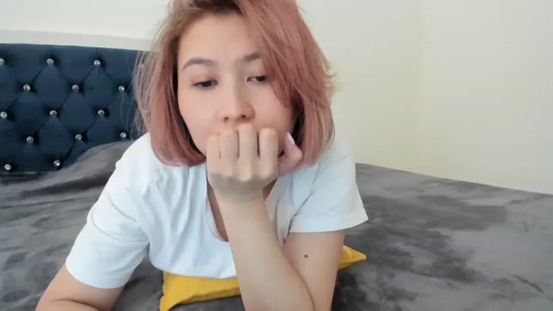 Gallery image thumbnail from Elfleurit's myfreecams stream on, 03/23/2023, 08:12 image 15 of 20