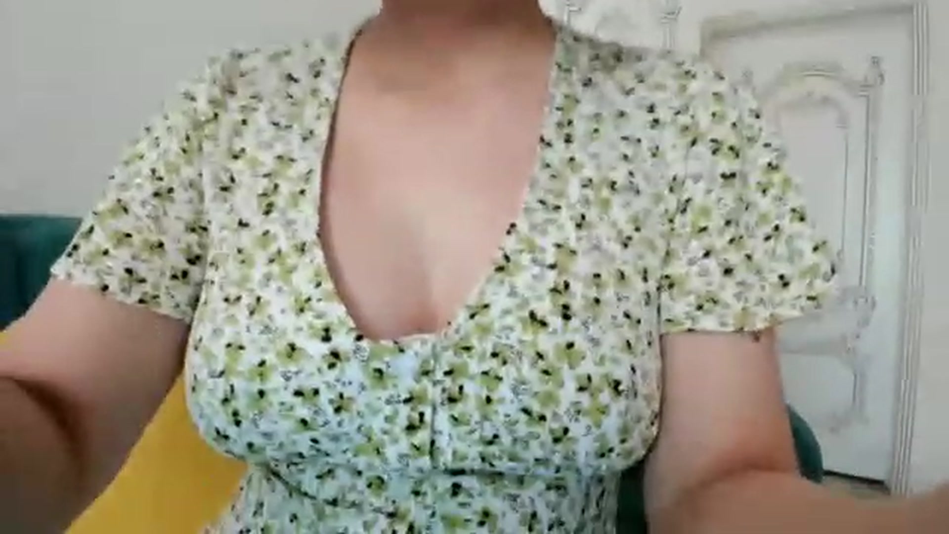 Gallery image thumbnail from Elfleurit's myfreecams stream on, 04/02/2023, 09:12 image 17 of 20