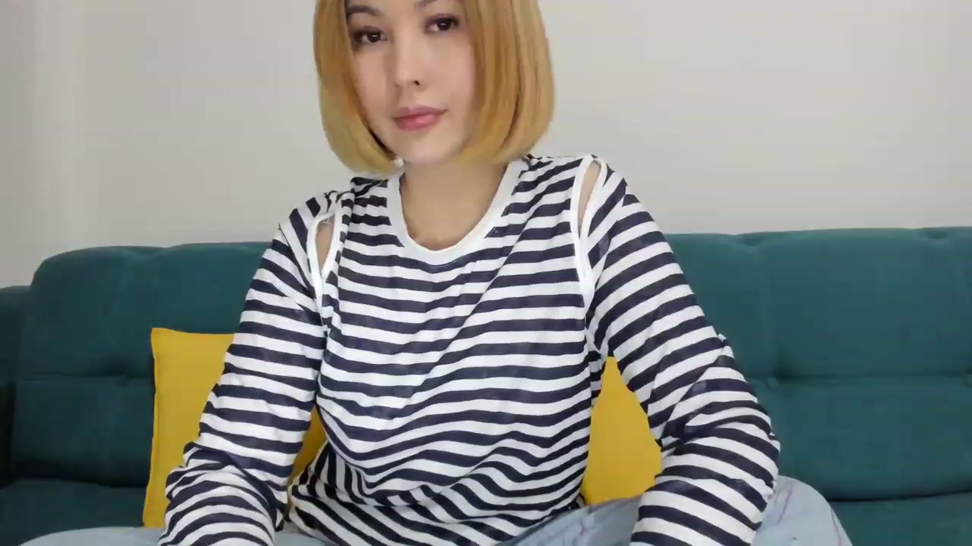 Gallery image thumbnail from Elfleurit's myfreecams stream on, 04/09/2023, 18:47 image 17 of 20