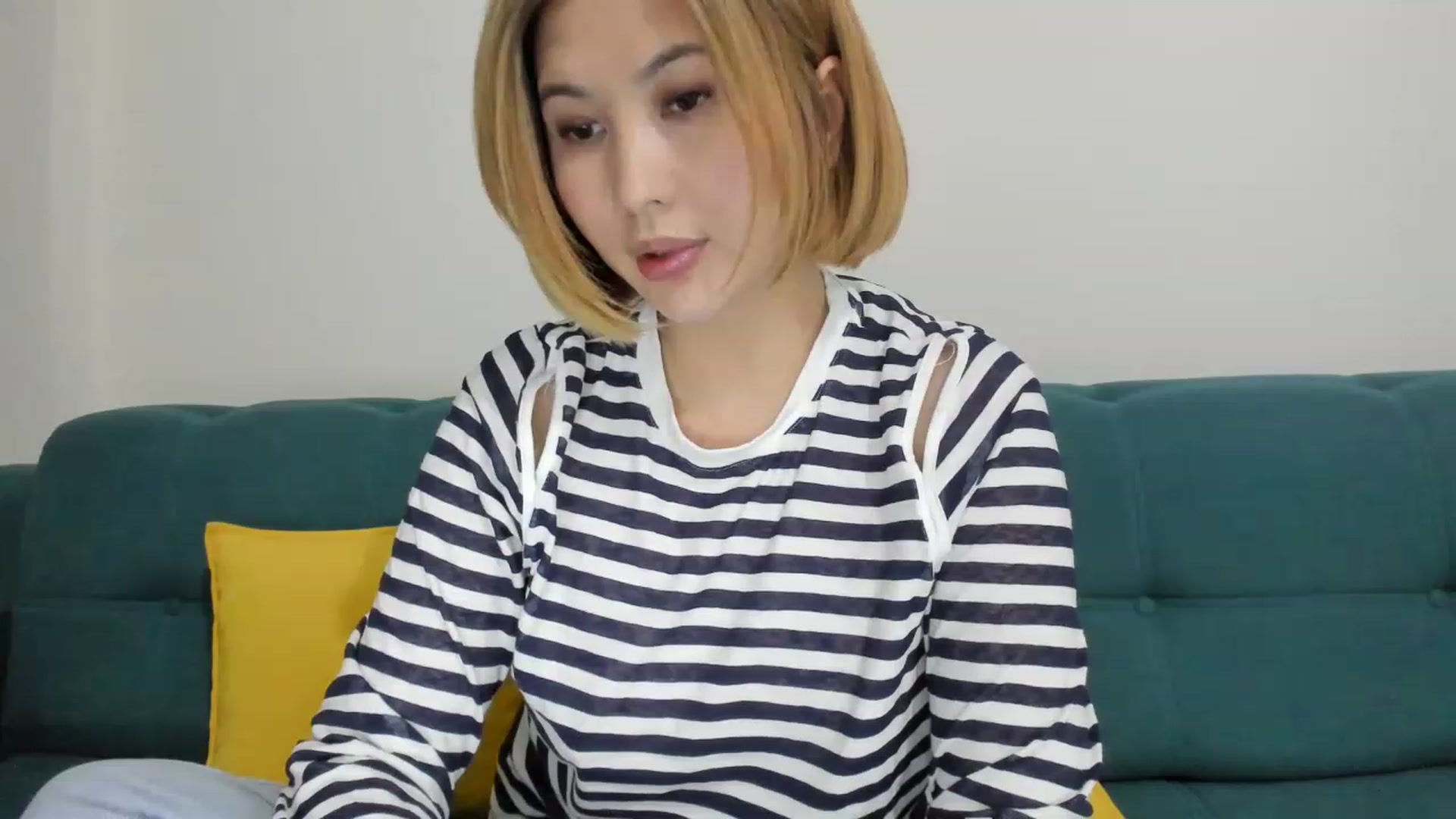 Gallery image thumbnail from Elfleurit's myfreecams stream on, 04/09/2023, 19:34 image 12 of 20