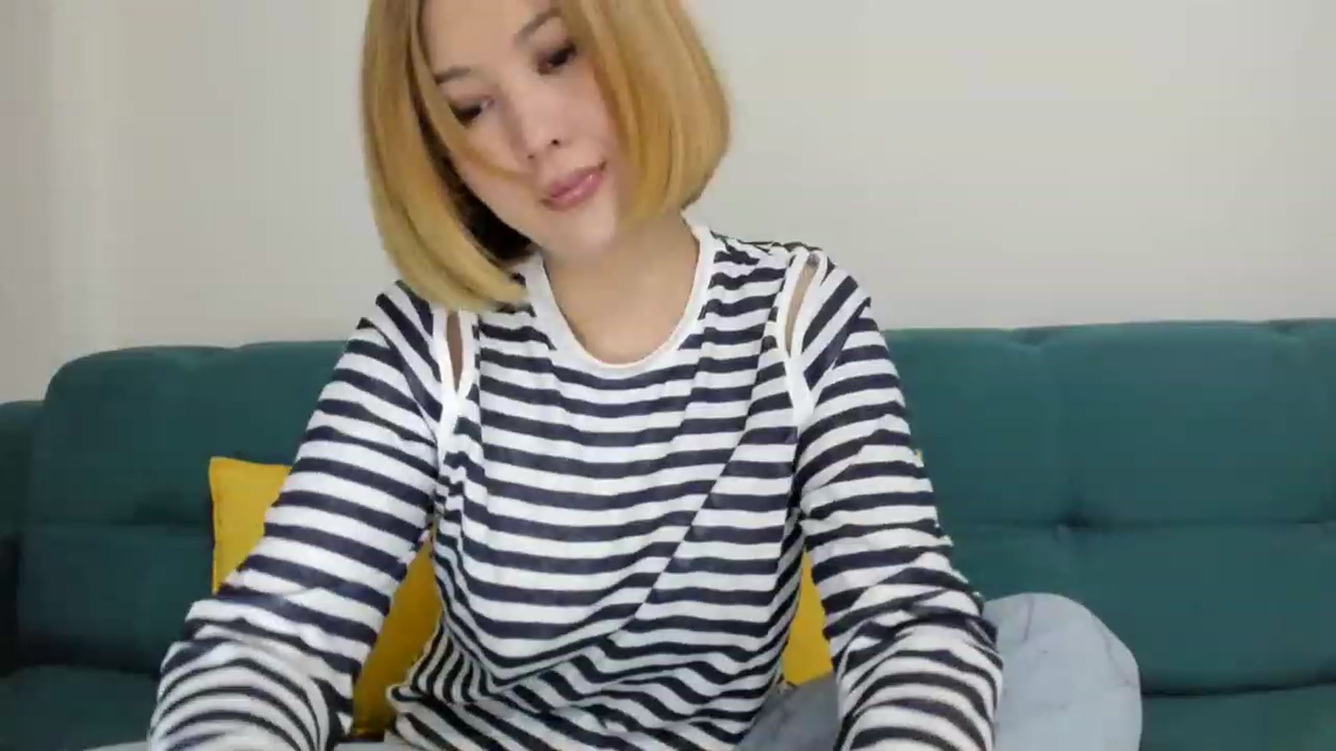 Gallery image thumbnail from Elfleurit's myfreecams stream on, 04/09/2023, 19:34 image 2 of 20