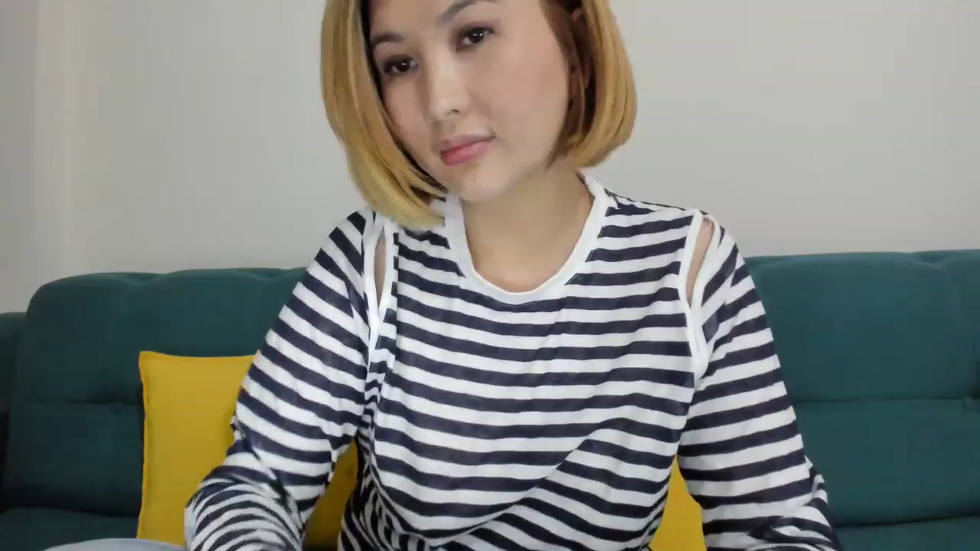 Gallery image thumbnail from Elfleurit's myfreecams stream on, 04/09/2023, 19:34 image 17 of 20