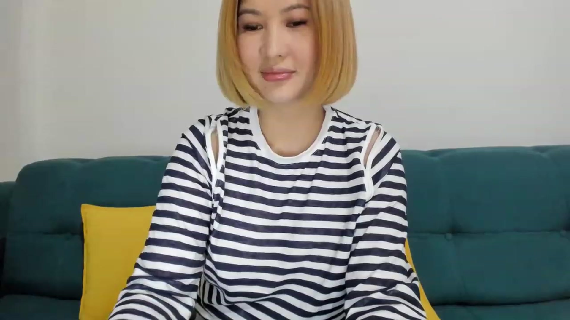 Gallery image thumbnail from Elfleurit's myfreecams stream on, 04/09/2023, 19:34 image 7 of 20