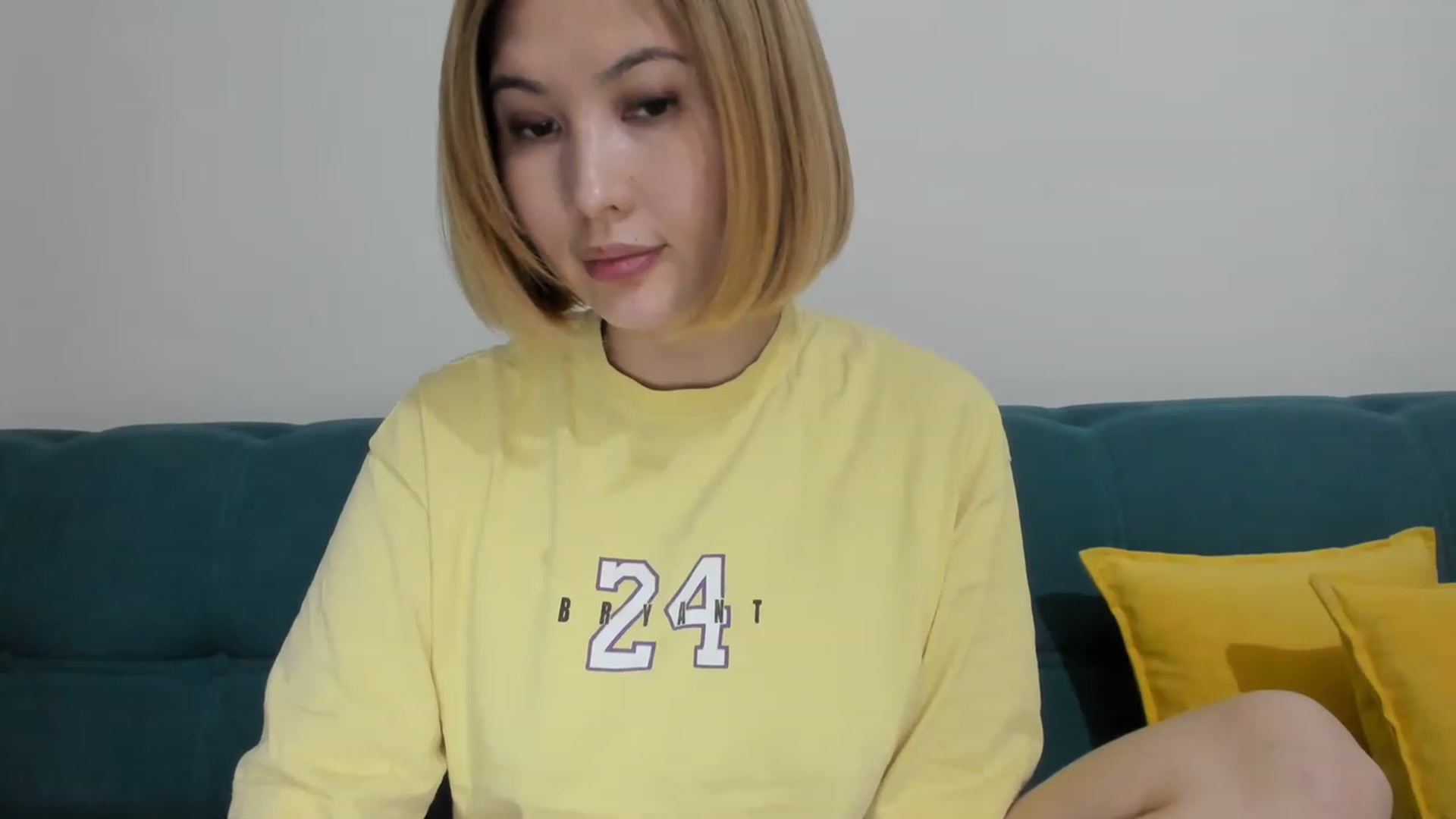Gallery image thumbnail from Elfleurit's myfreecams stream on, 04/09/2023, 21:21 image 8 of 20