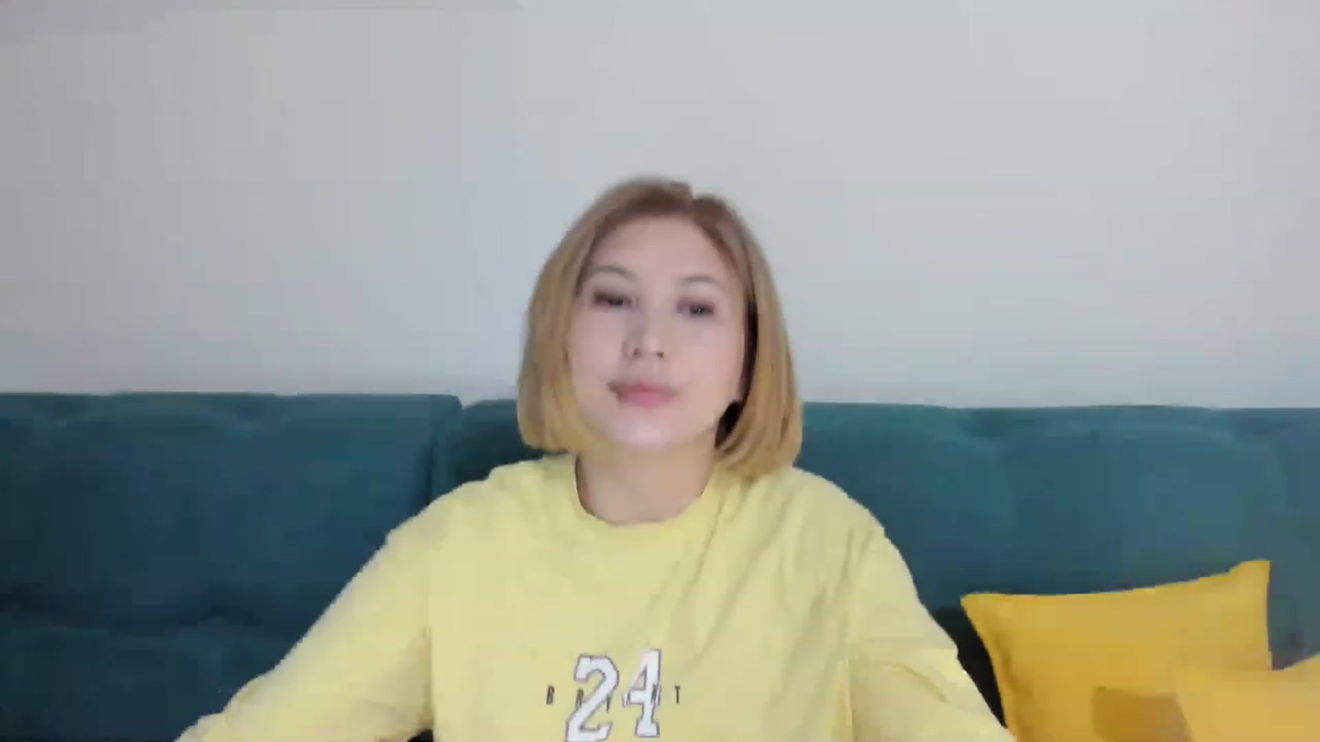 Gallery image thumbnail from Elfleurit's myfreecams stream on, 04/09/2023, 21:21 image 6 of 20