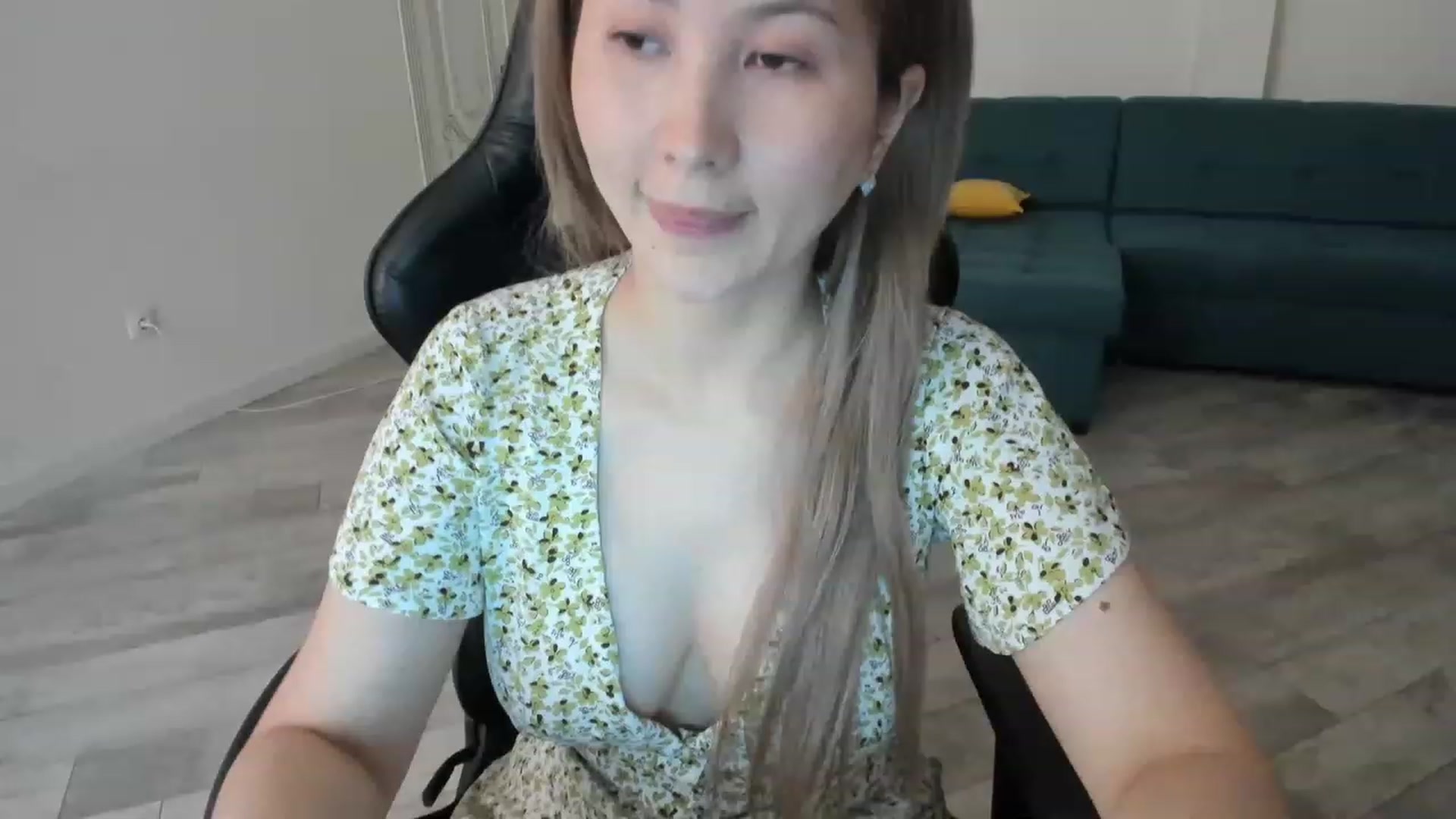 Gallery image thumbnail from Elfleurit's myfreecams stream on, 06/01/2023, 06:59 image 1 of 20