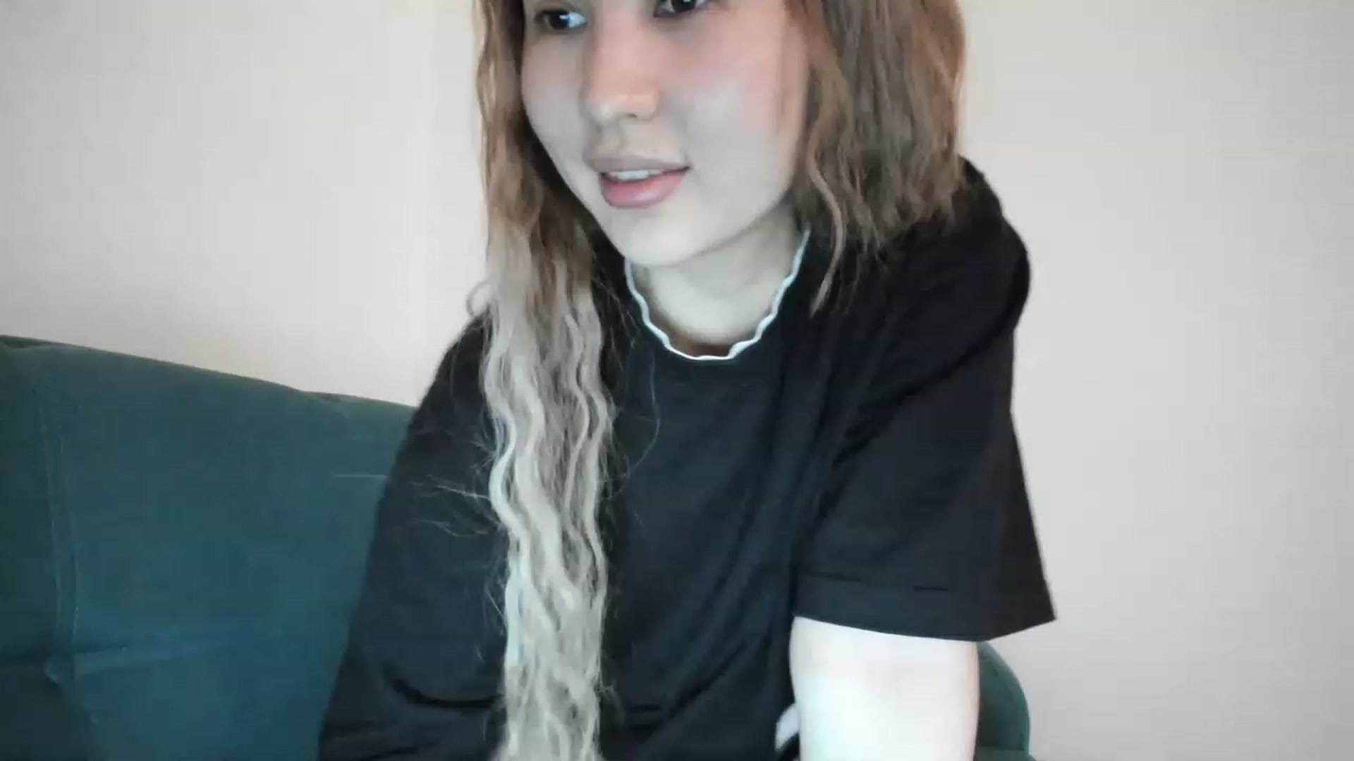 Gallery image thumbnail from Elfleurit's myfreecams stream on, 06/04/2023, 08:22 image 5 of 20