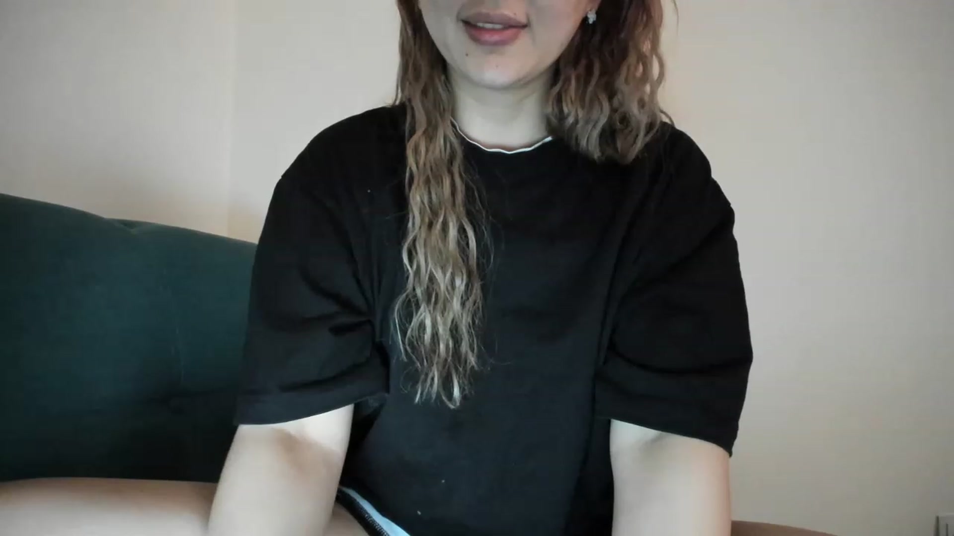 Gallery image thumbnail from Elfleurit's myfreecams stream on, 06/04/2023, 08:22 image 7 of 20