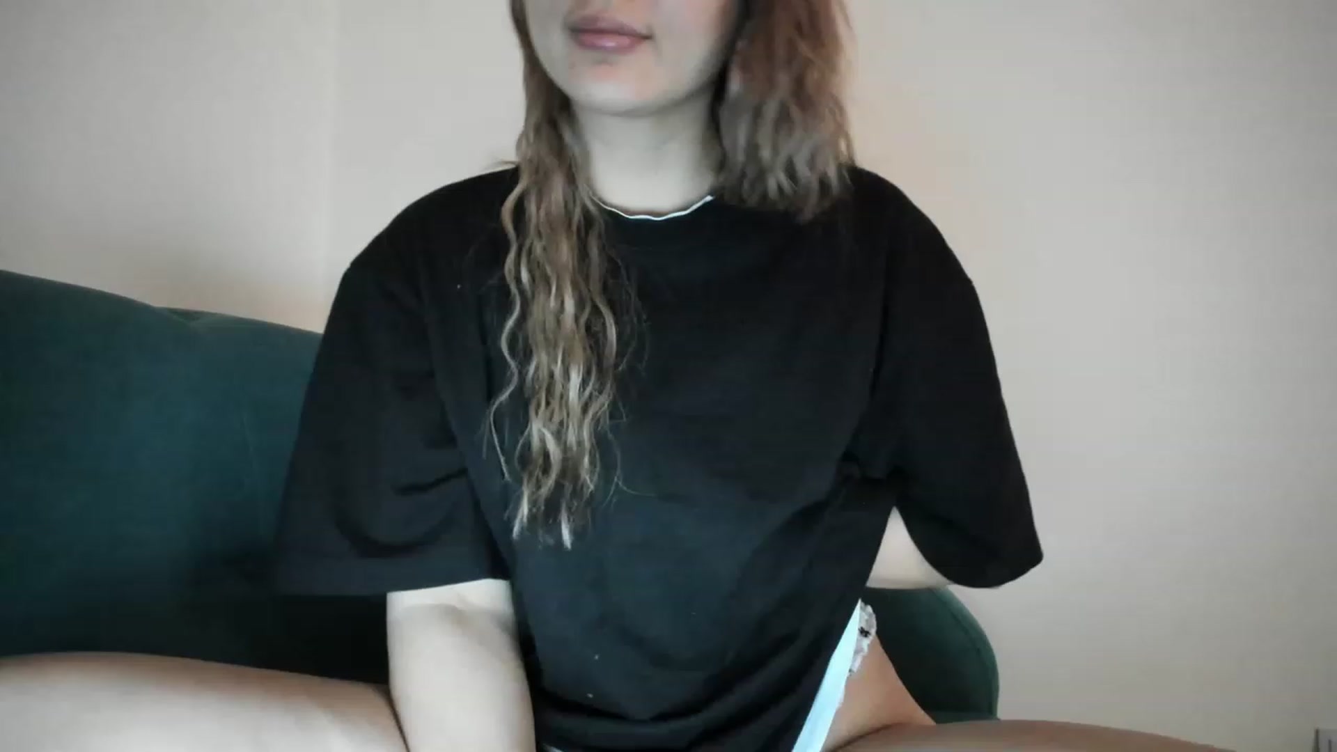 Gallery image thumbnail from Elfleurit's myfreecams stream on, 06/04/2023, 08:22 image 6 of 20