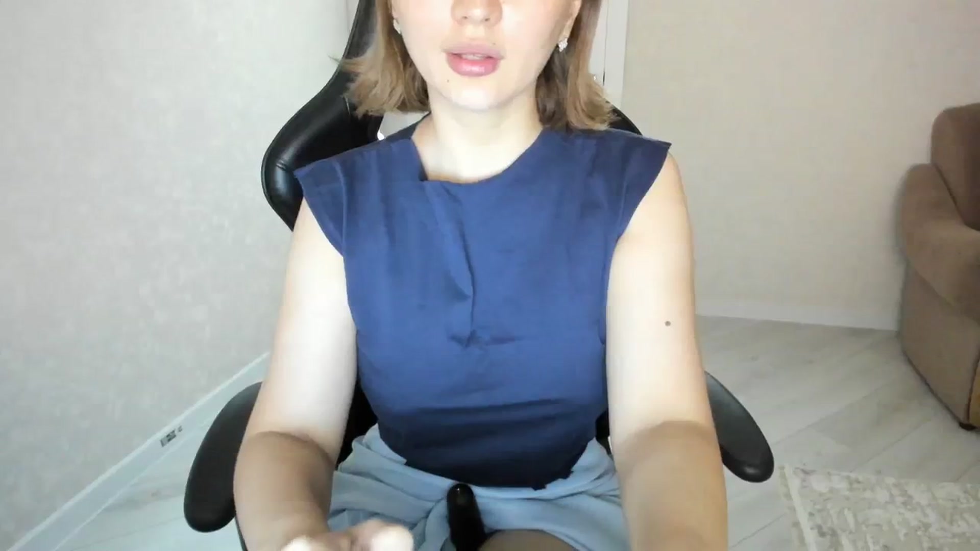 Gallery image thumbnail from Elfleurit's myfreecams stream on, 07/30/2023, 20:31 image 16 of 20