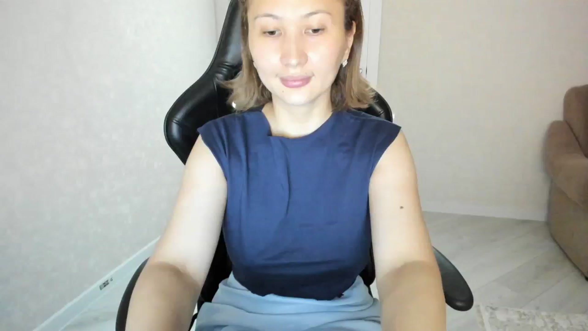 Gallery image thumbnail from Elfleurit's myfreecams stream on, 07/30/2023, 20:31 image 17 of 20