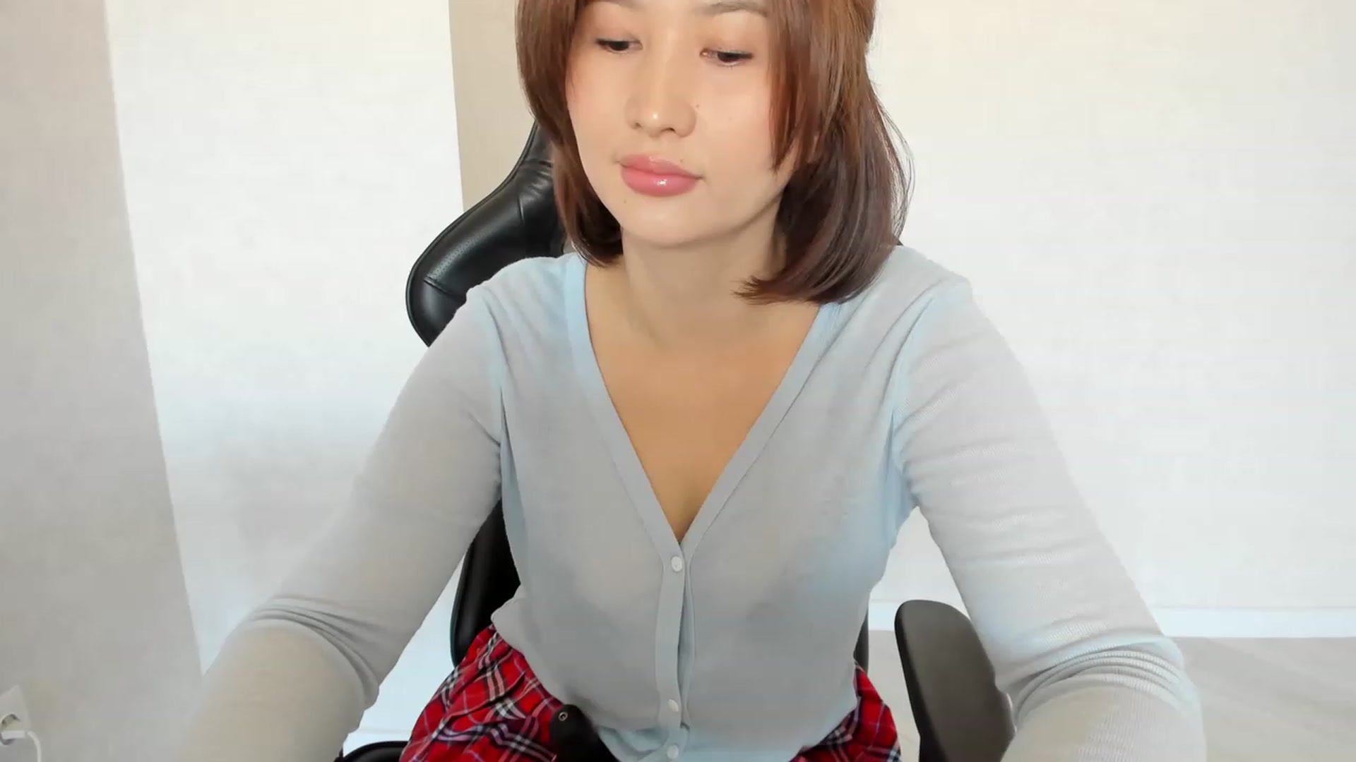 Gallery image thumbnail from Elfleurit's myfreecams stream on, 08/15/2023, 04:18 image 6 of 20