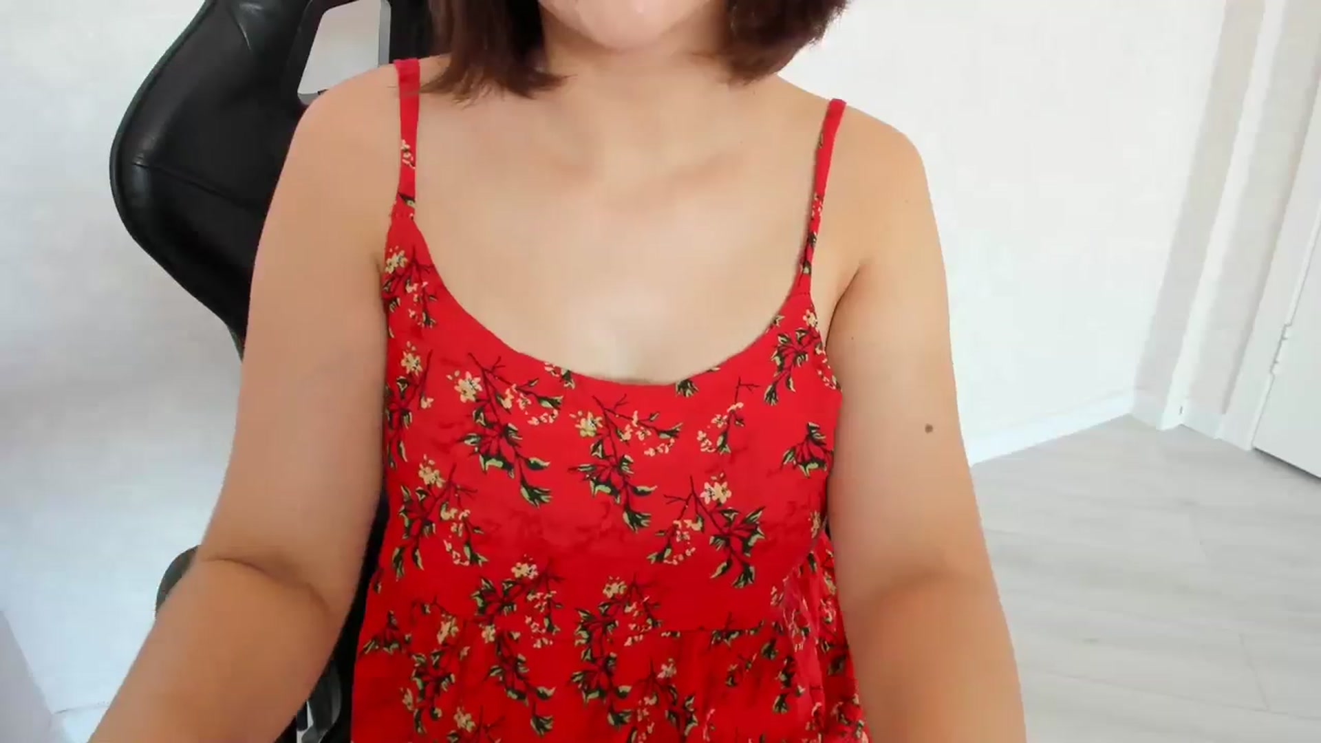 Gallery image thumbnail from Elfleurit's myfreecams stream on, 08/19/2023, 07:29 image 9 of 20