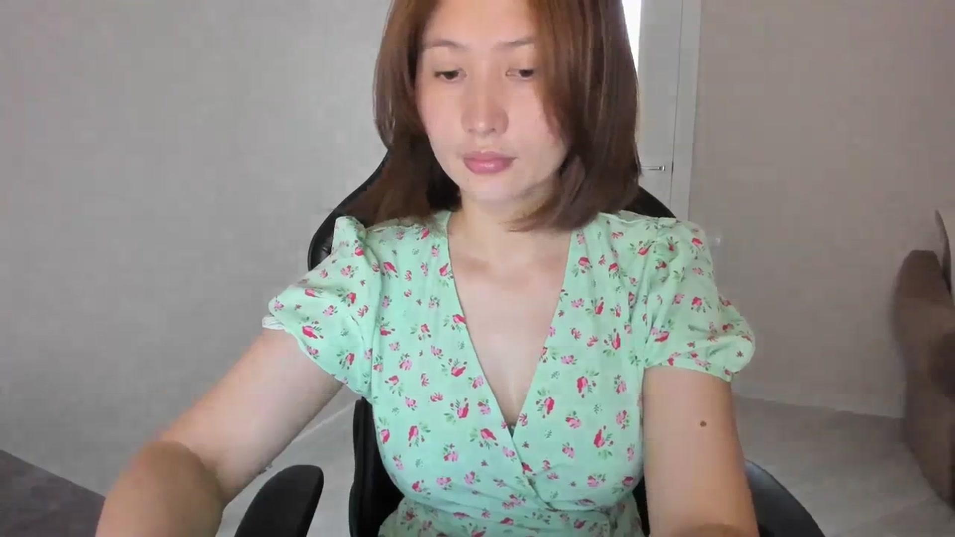 Gallery image thumbnail from Elfleurit's myfreecams stream on, 08/26/2023, 19:24 image 3 of 20