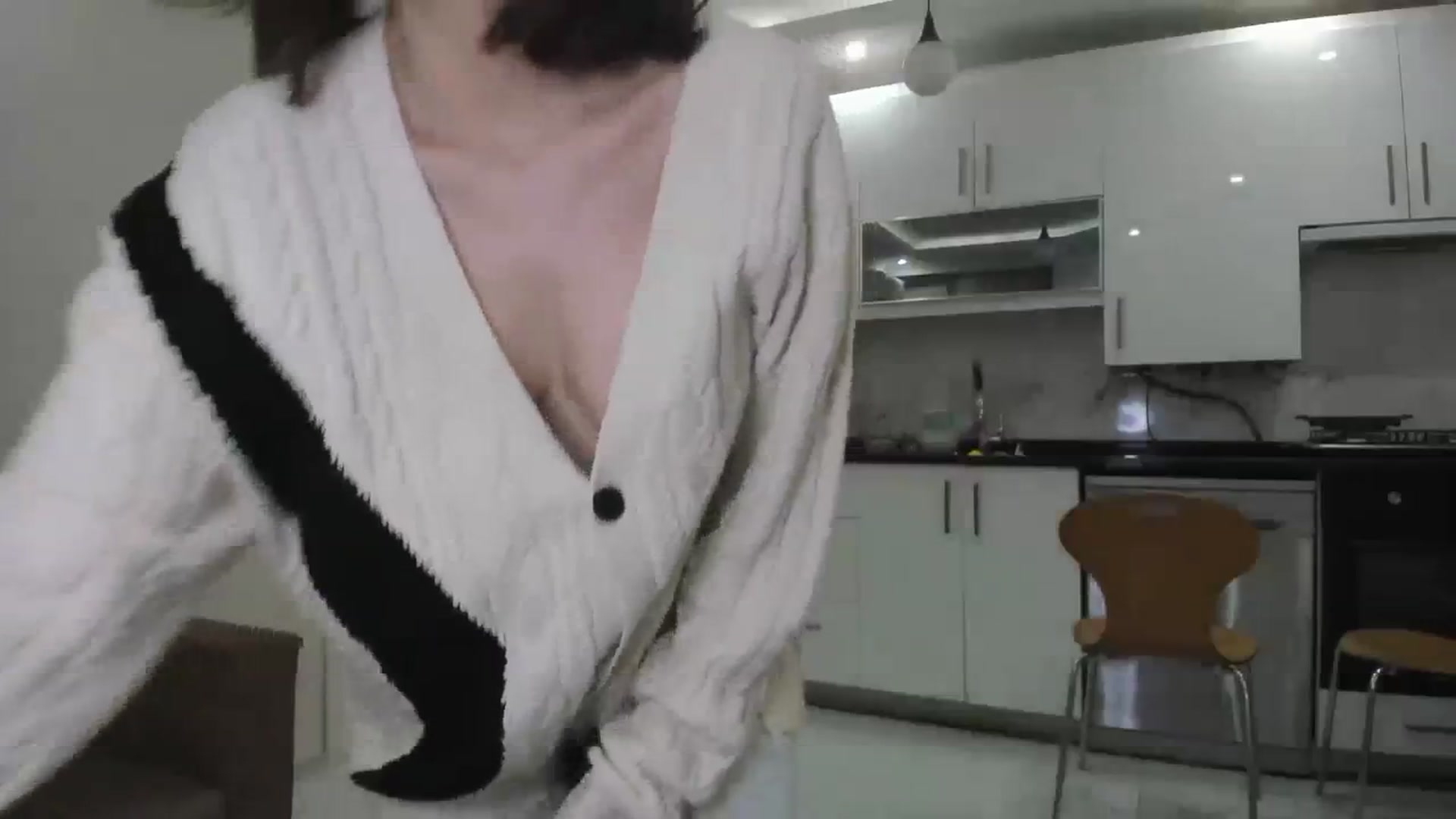 Gallery image thumbnail from Elfleurit's myfreecams stream on, 10/12/2023, 17:40 image 12 of 20