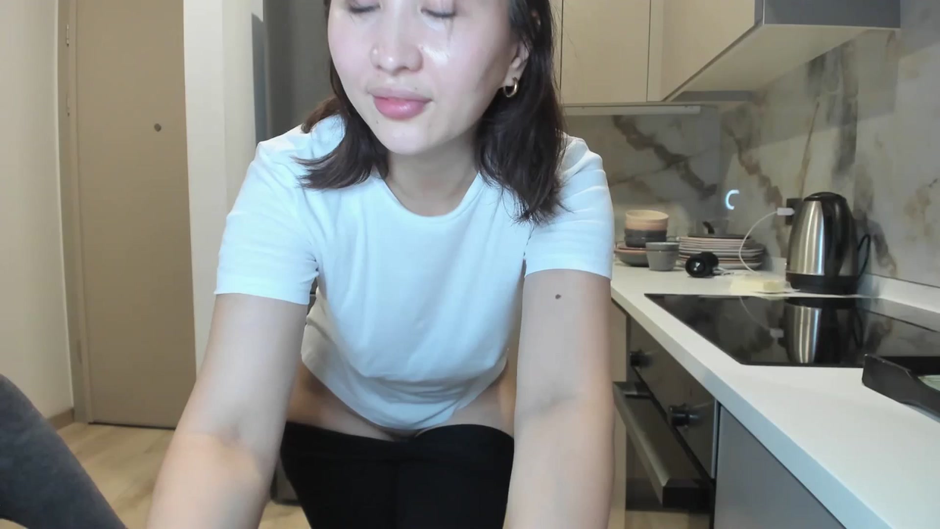 Gallery image thumbnail from Elfleurit's myfreecams stream on, 10/22/2023, 15:58 image 17 of 20