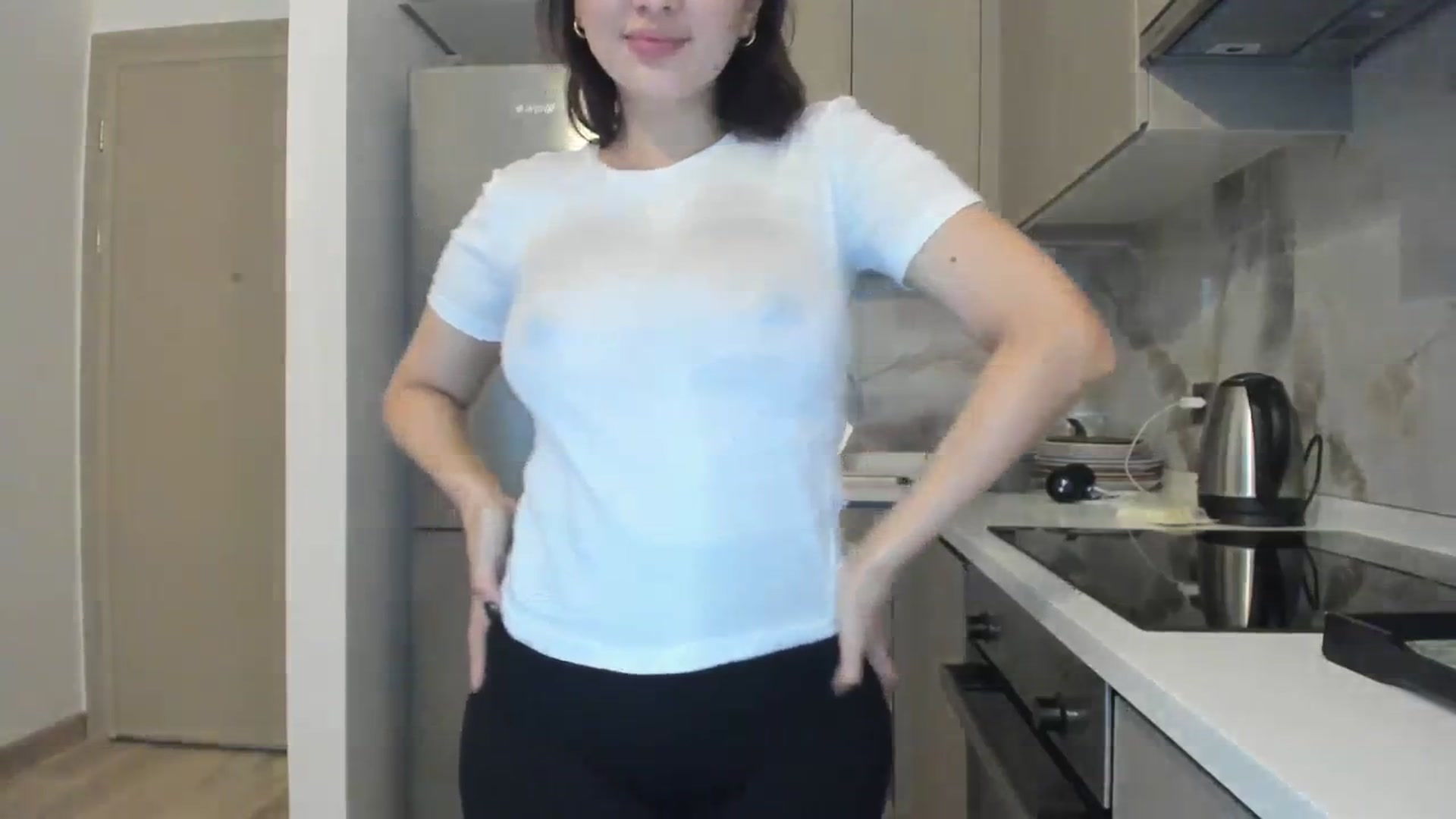Gallery image thumbnail from Elfleurit's myfreecams stream on, 10/22/2023, 15:58 image 9 of 20