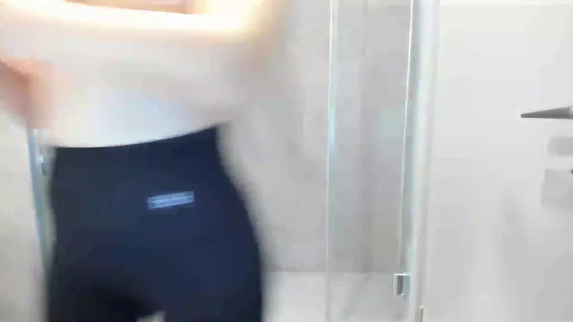 Gallery image thumbnail from Elfleurit's myfreecams stream on, 10/22/2023, 18:16 image 13 of 20