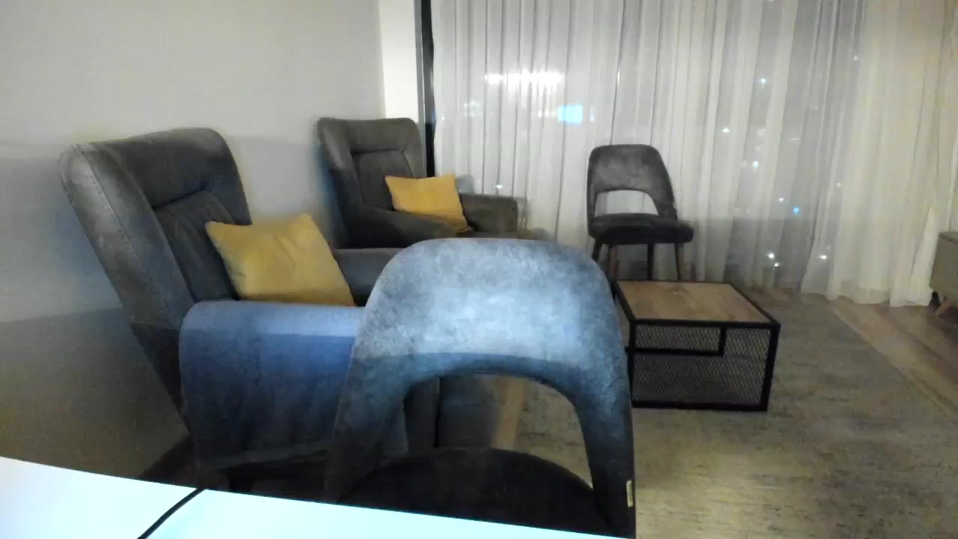 Gallery image thumbnail from Elfleurit's myfreecams stream on, 10/24/2023, 17:24 image 1 of 20