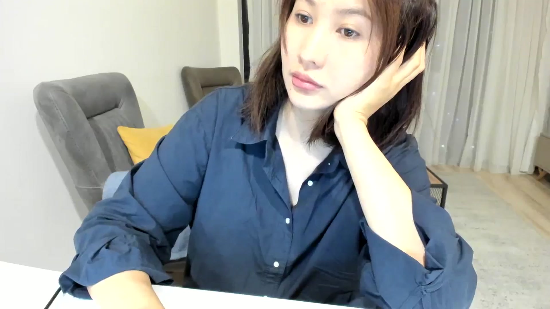 Gallery image thumbnail from Elfleurit's myfreecams stream on, 10/24/2023, 17:24 image 6 of 20