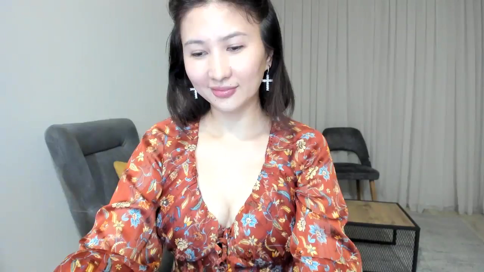 Gallery image thumbnail from Elfleurit's myfreecams stream on, 10/24/2023, 17:59 image 6 of 20