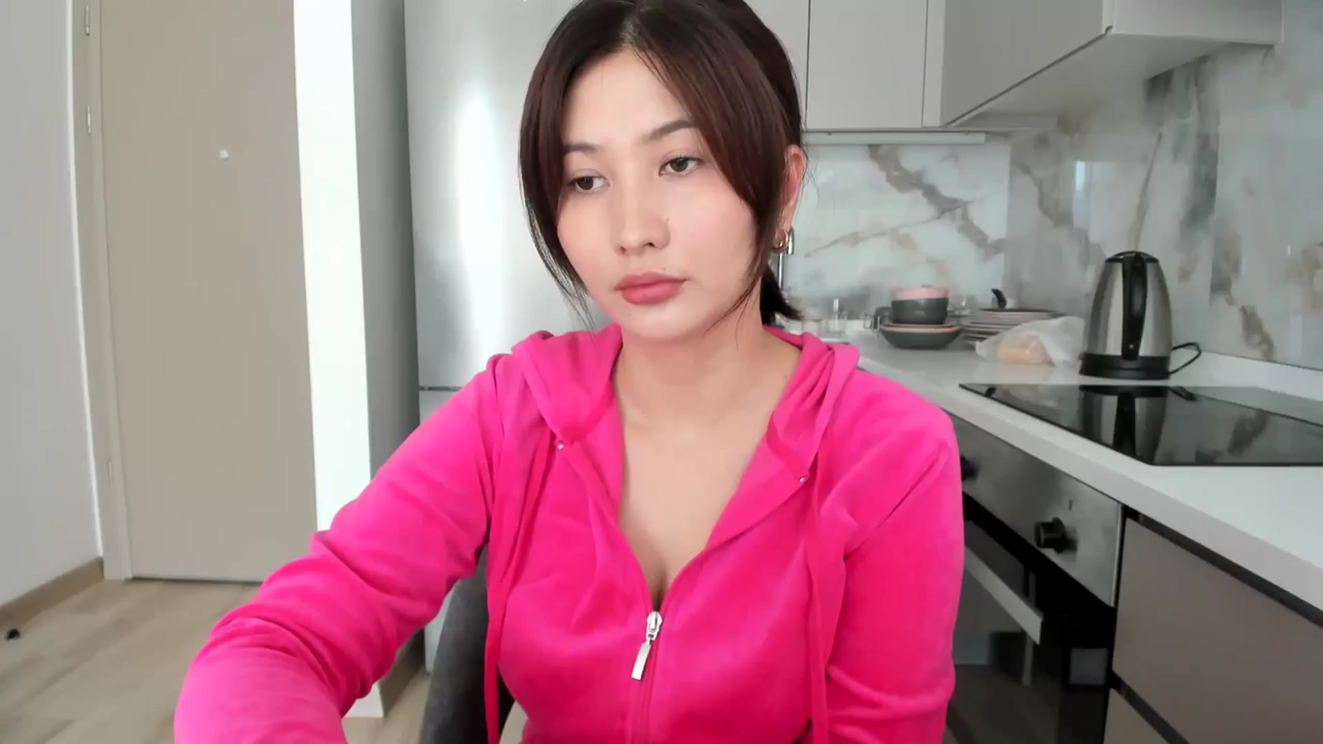 Gallery image thumbnail from Elfleurit's myfreecams stream on, 10/25/2023, 07:55 image 8 of 20