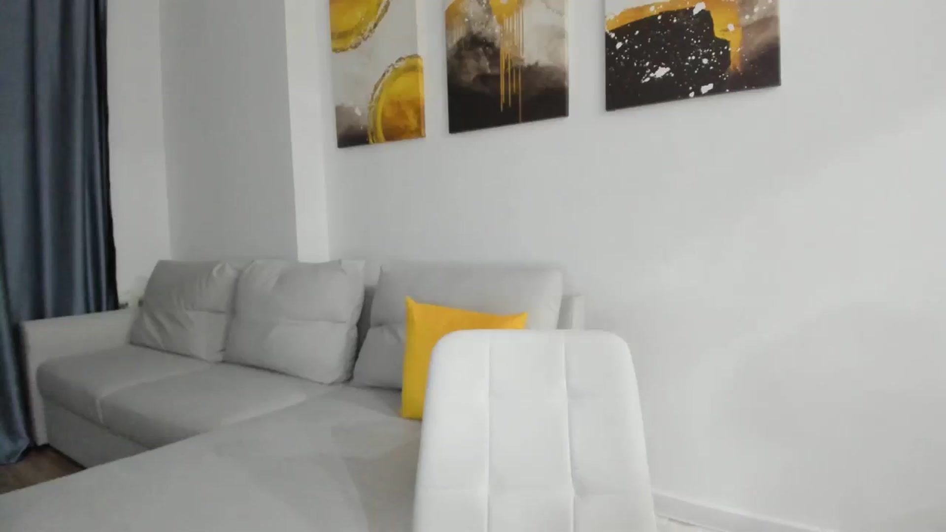 Gallery image thumbnail from Elfleurit's myfreecams stream on, 11/10/2023, 18:20 image 4 of 20